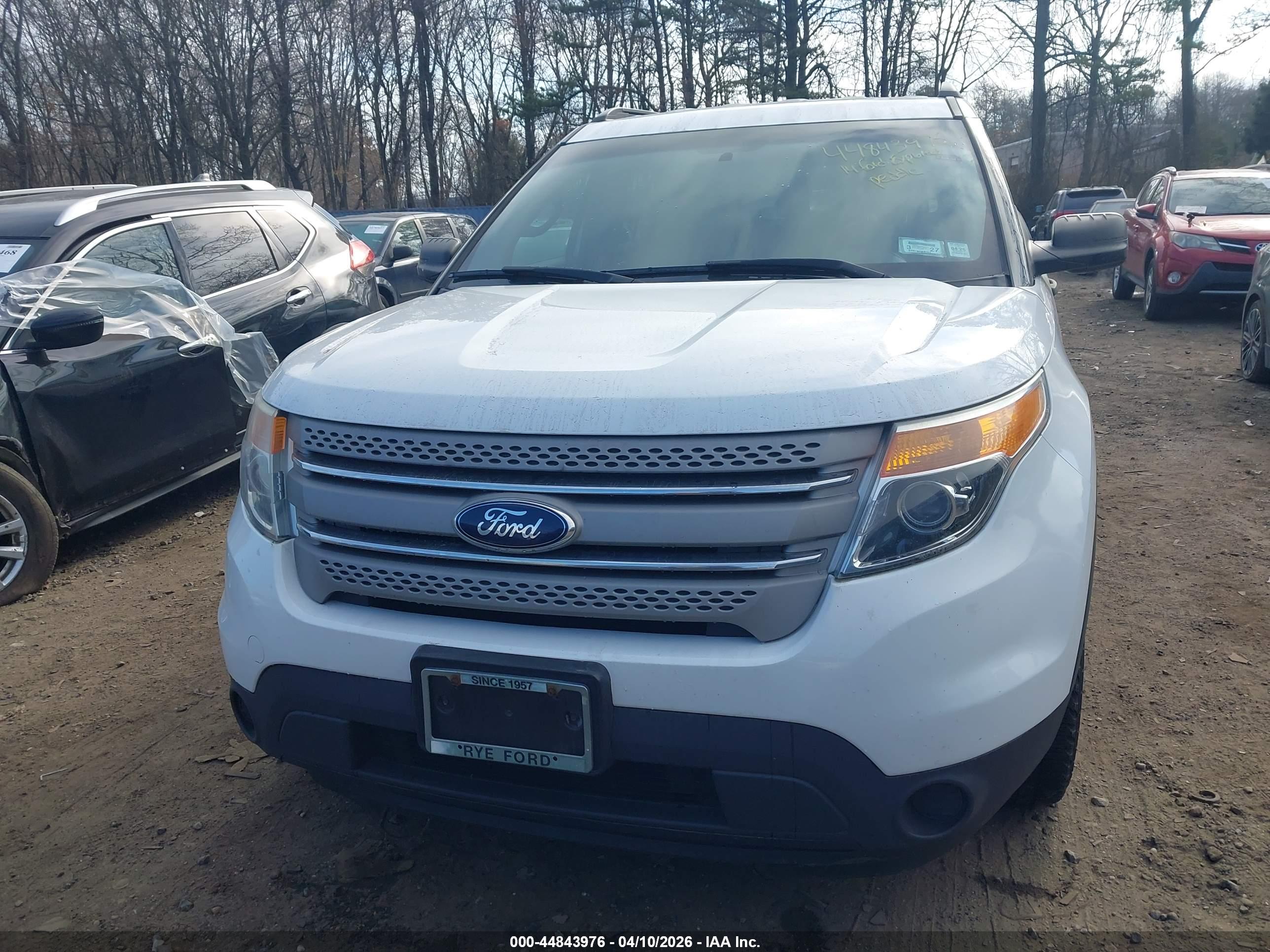 FORD EXPLORER image 6