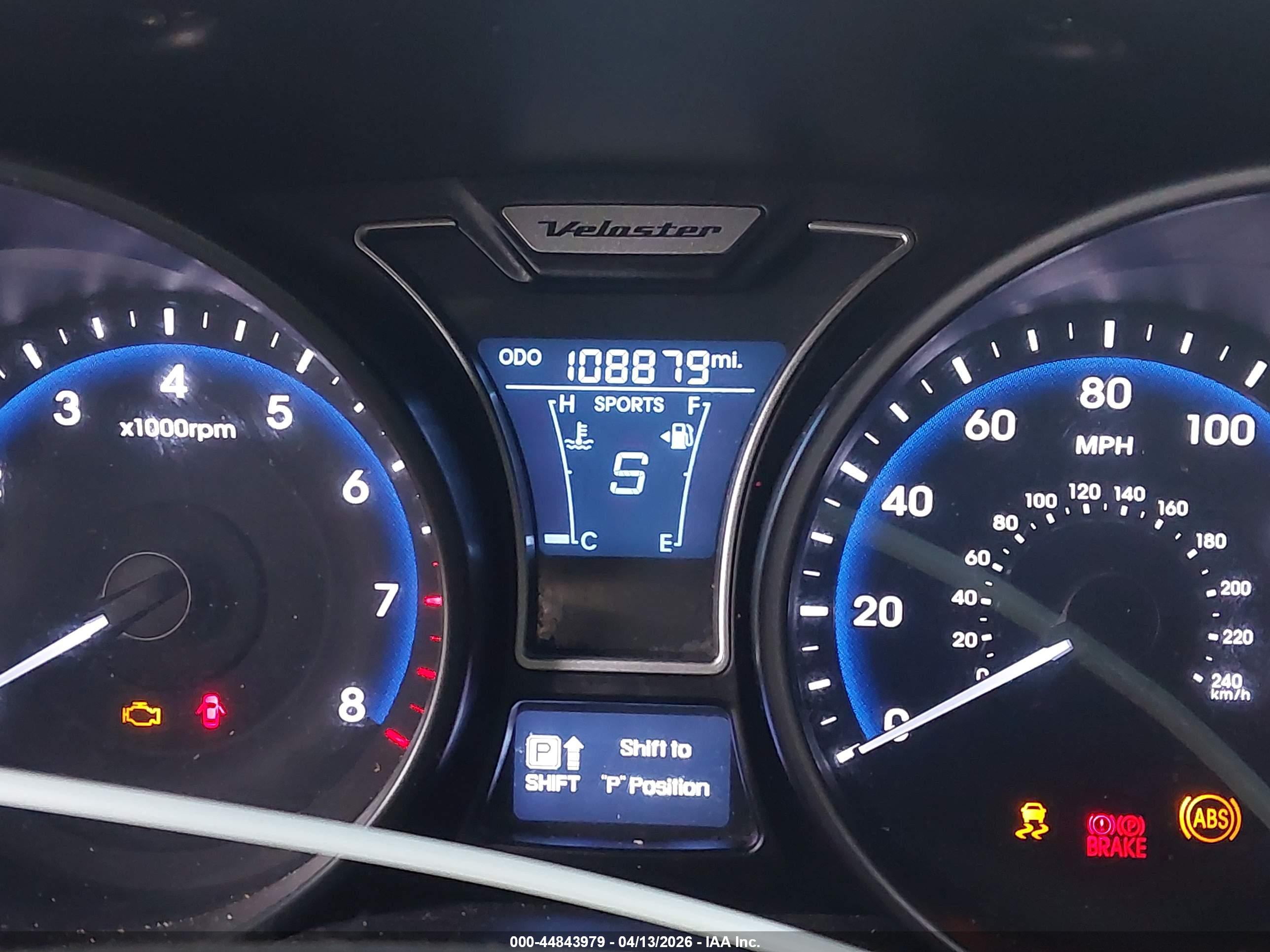 HYUNDAI VELOSTER image 7