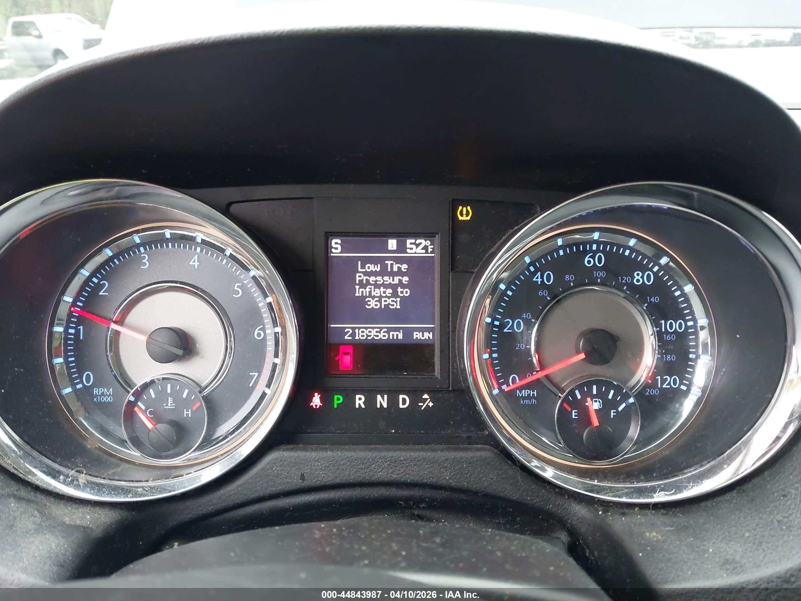 CHRYSLER TOWN image 7