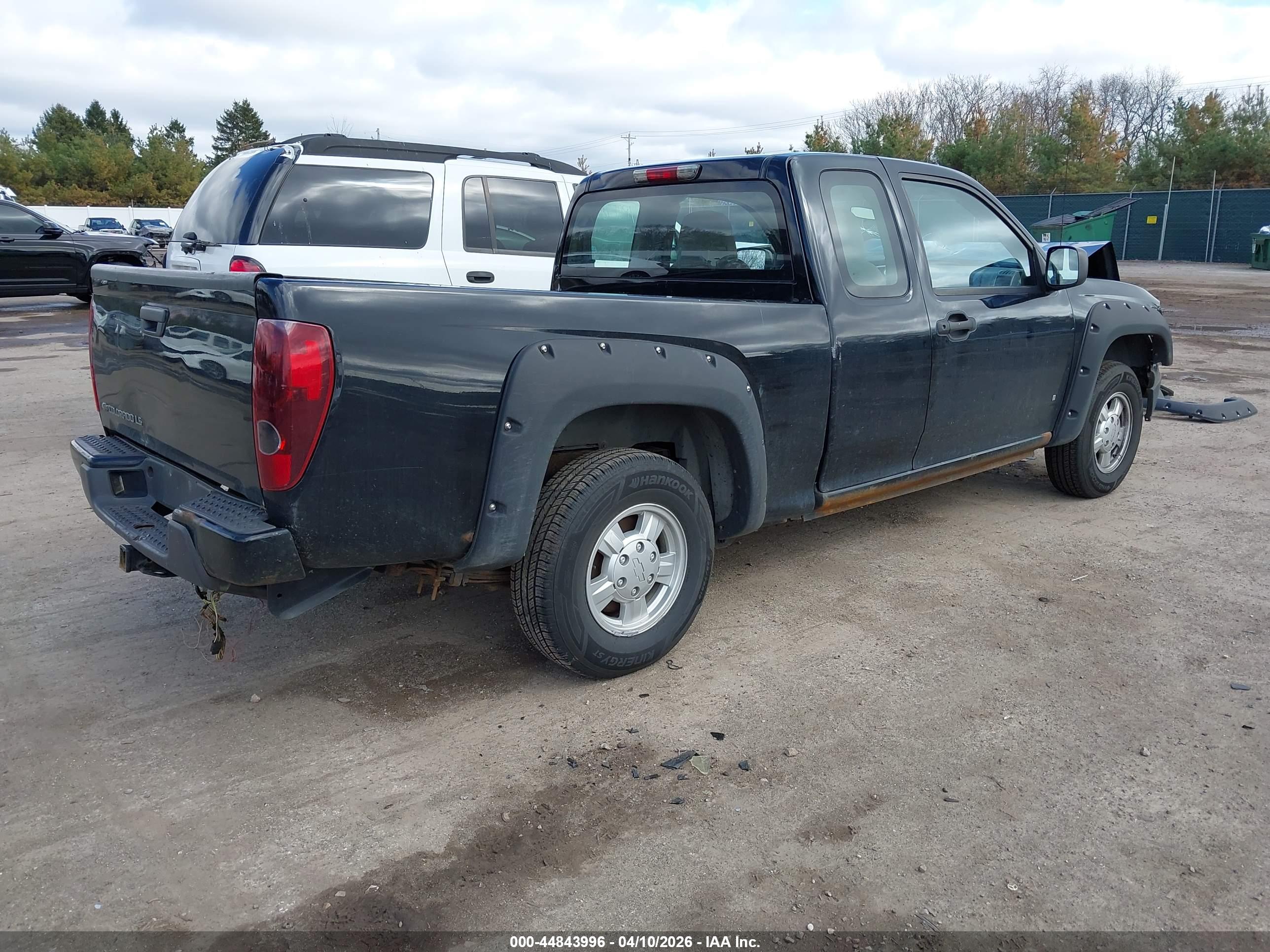 CHEVROLET COLORADO image 4