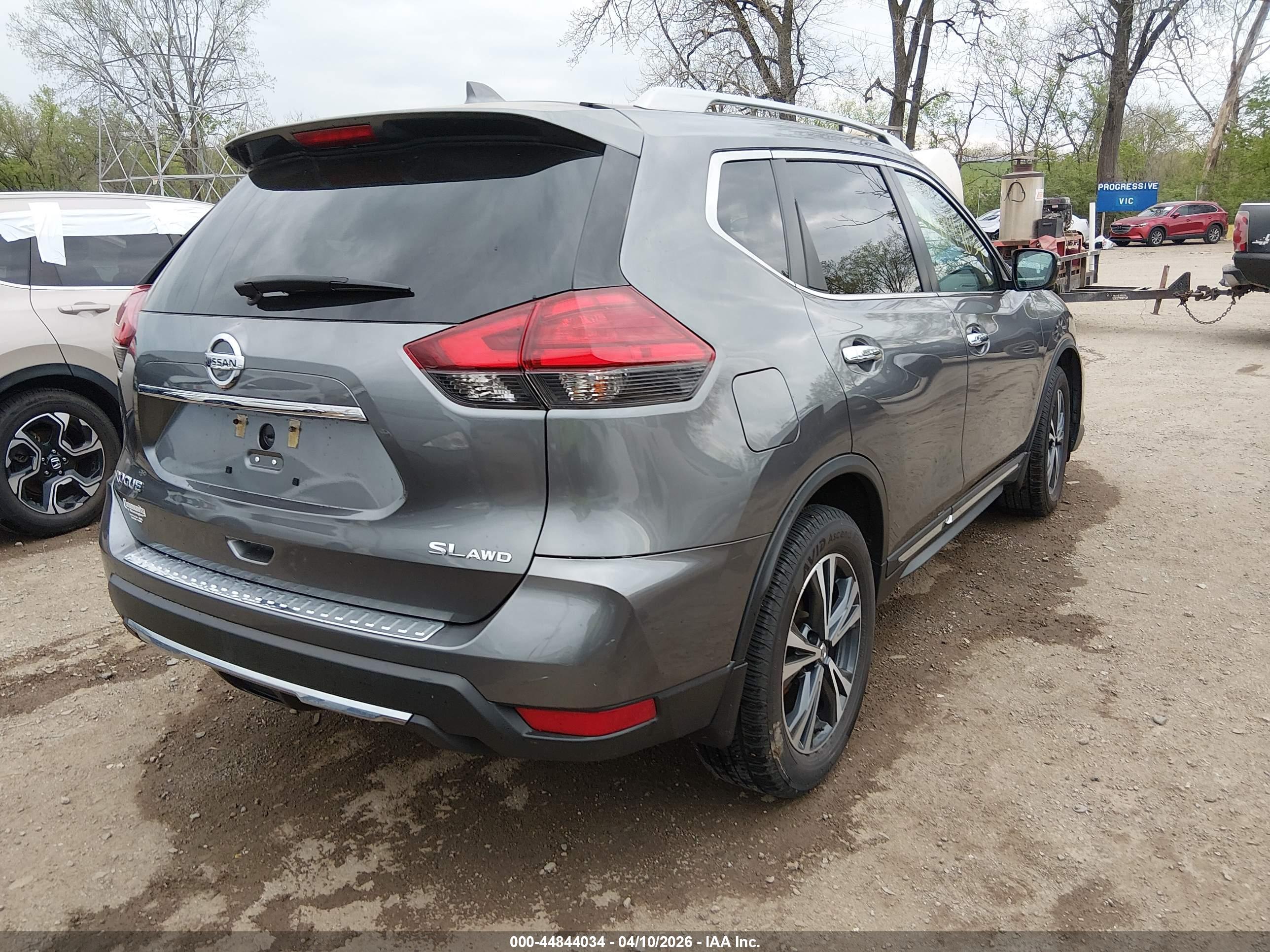 NISSAN ROGUE image 4