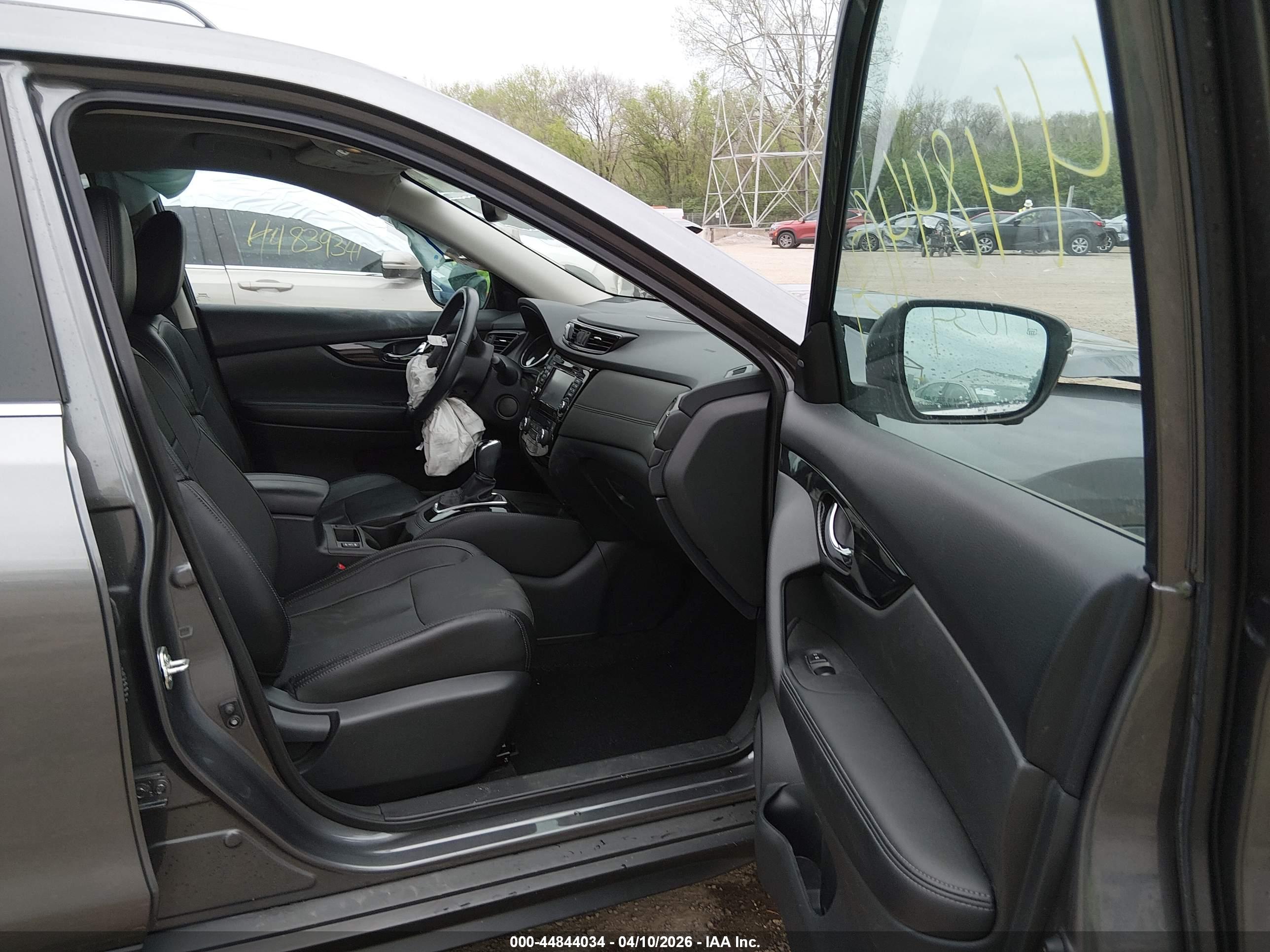 NISSAN ROGUE image 5
