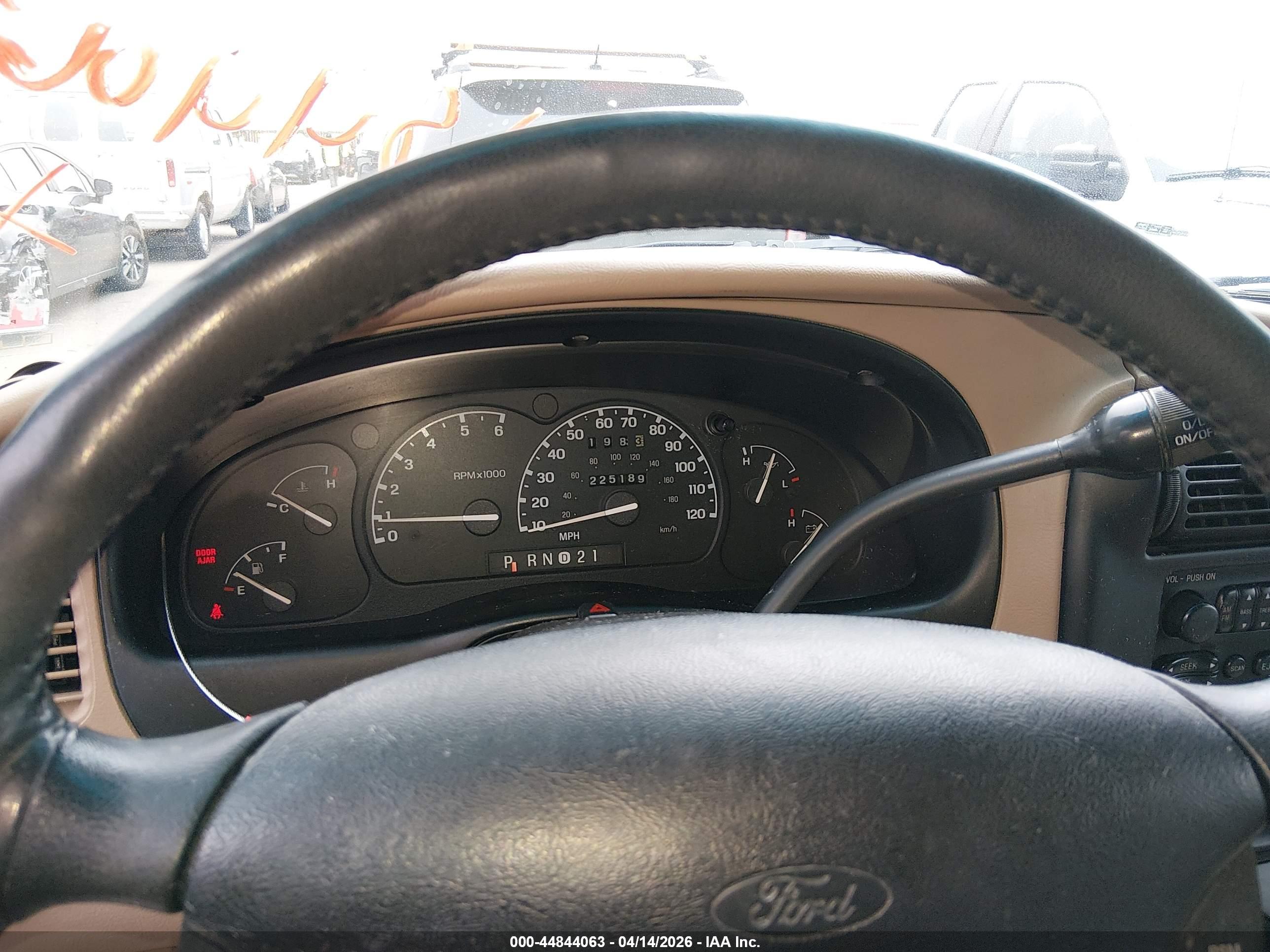 FORD EXPLORER image 7