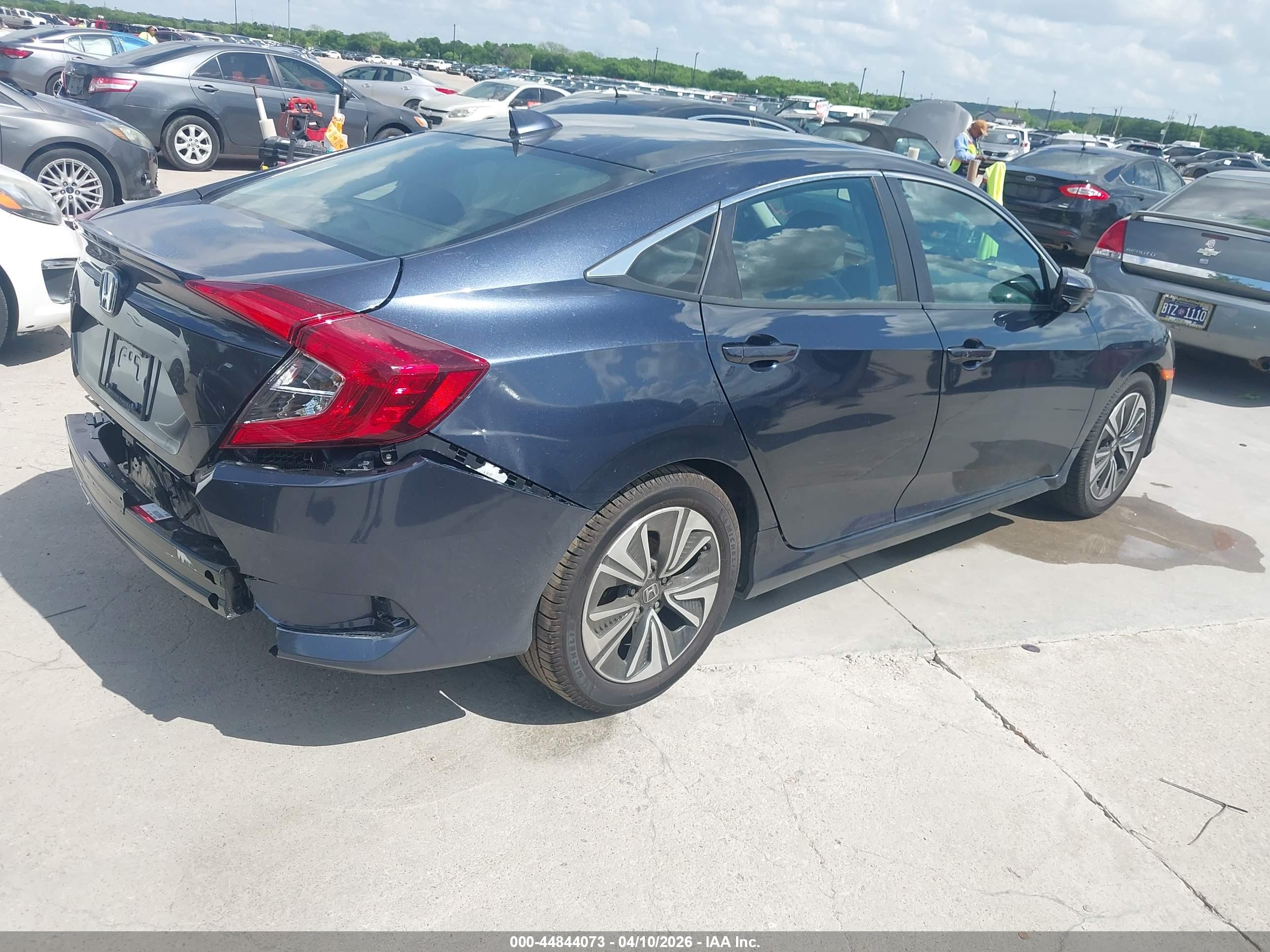 HONDA CIVIC image 4