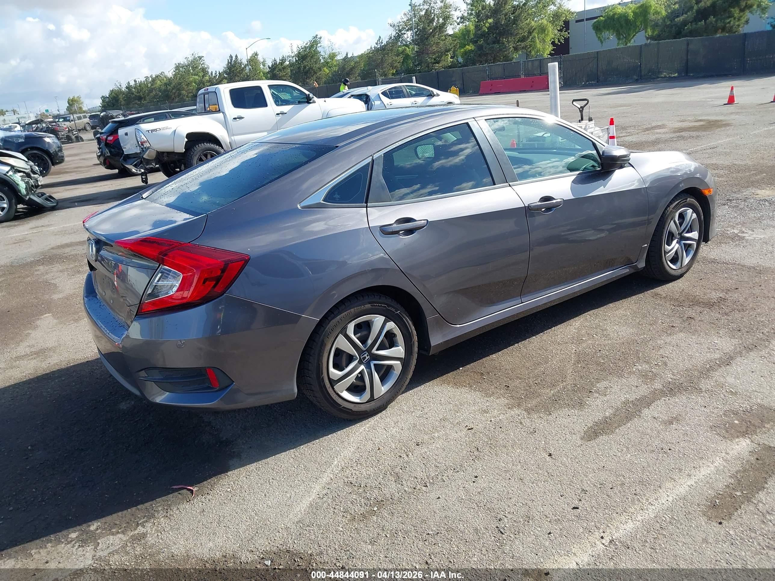 HONDA CIVIC image 4