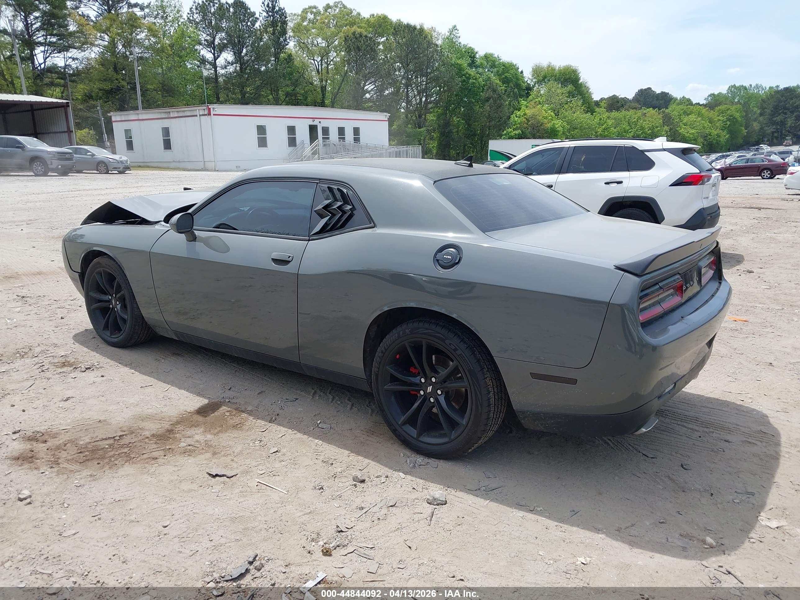 DODGE CHALLENGER image 3