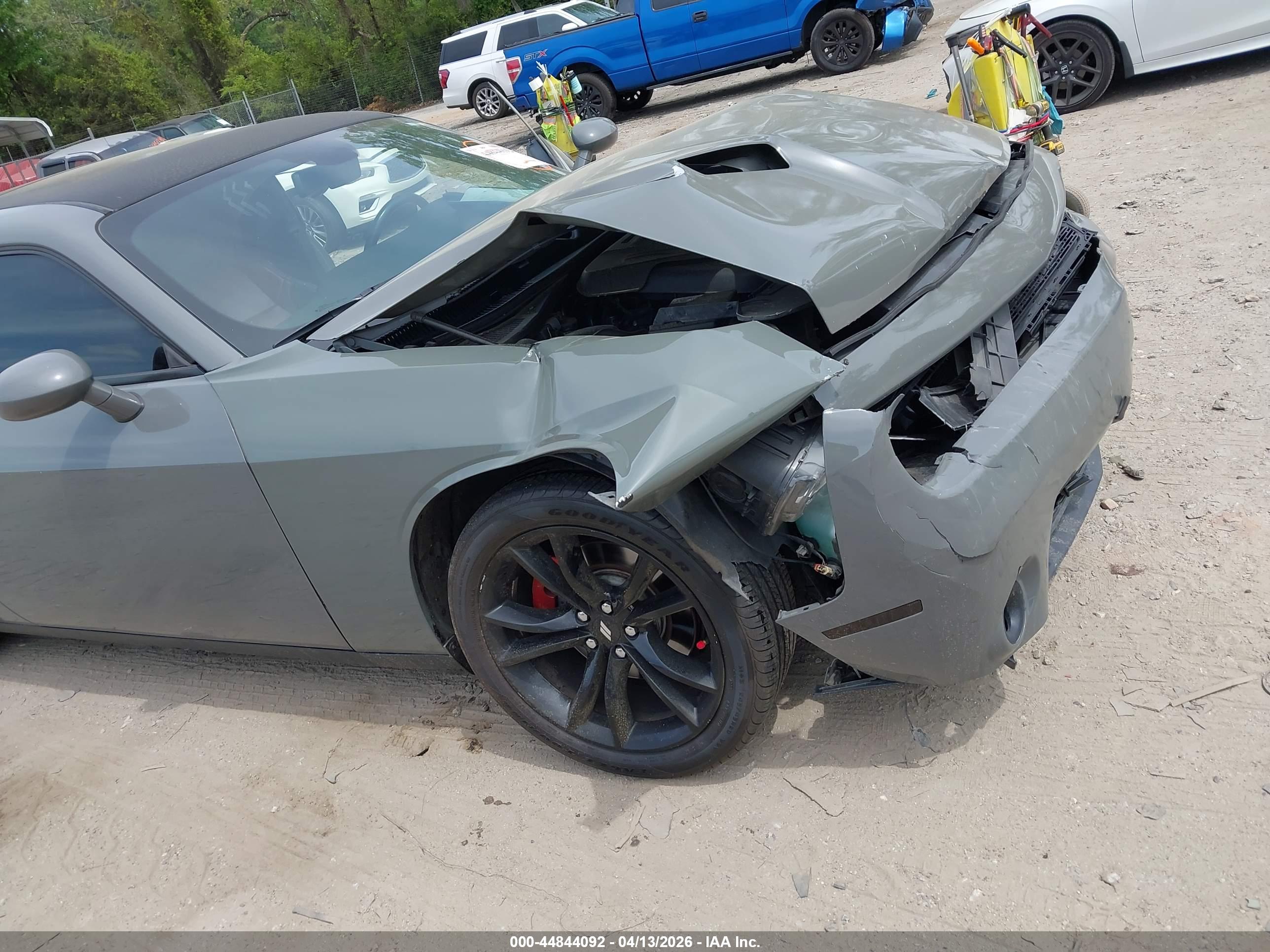 DODGE CHALLENGER image 6