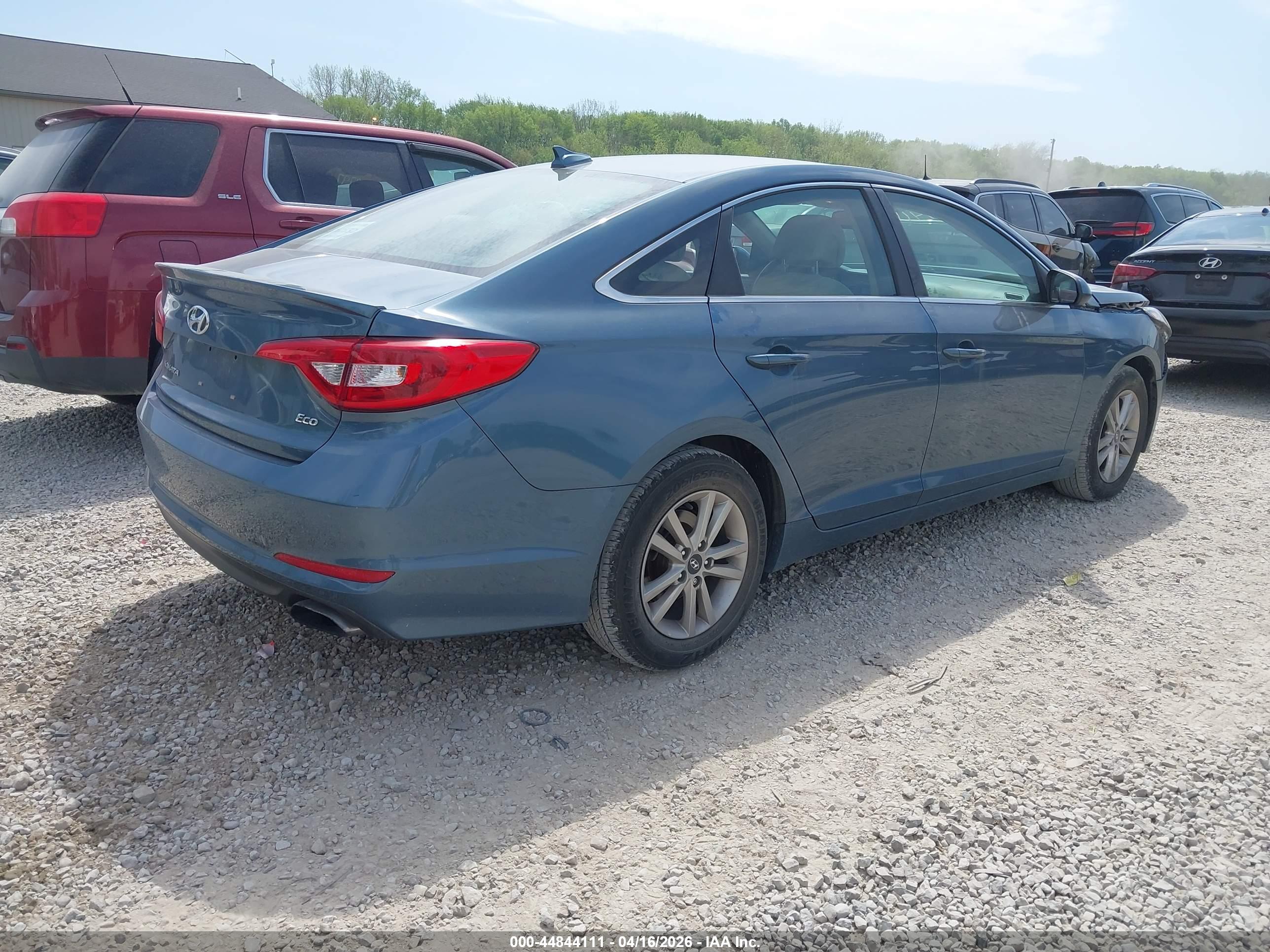 HYUNDAI SONATA image 4