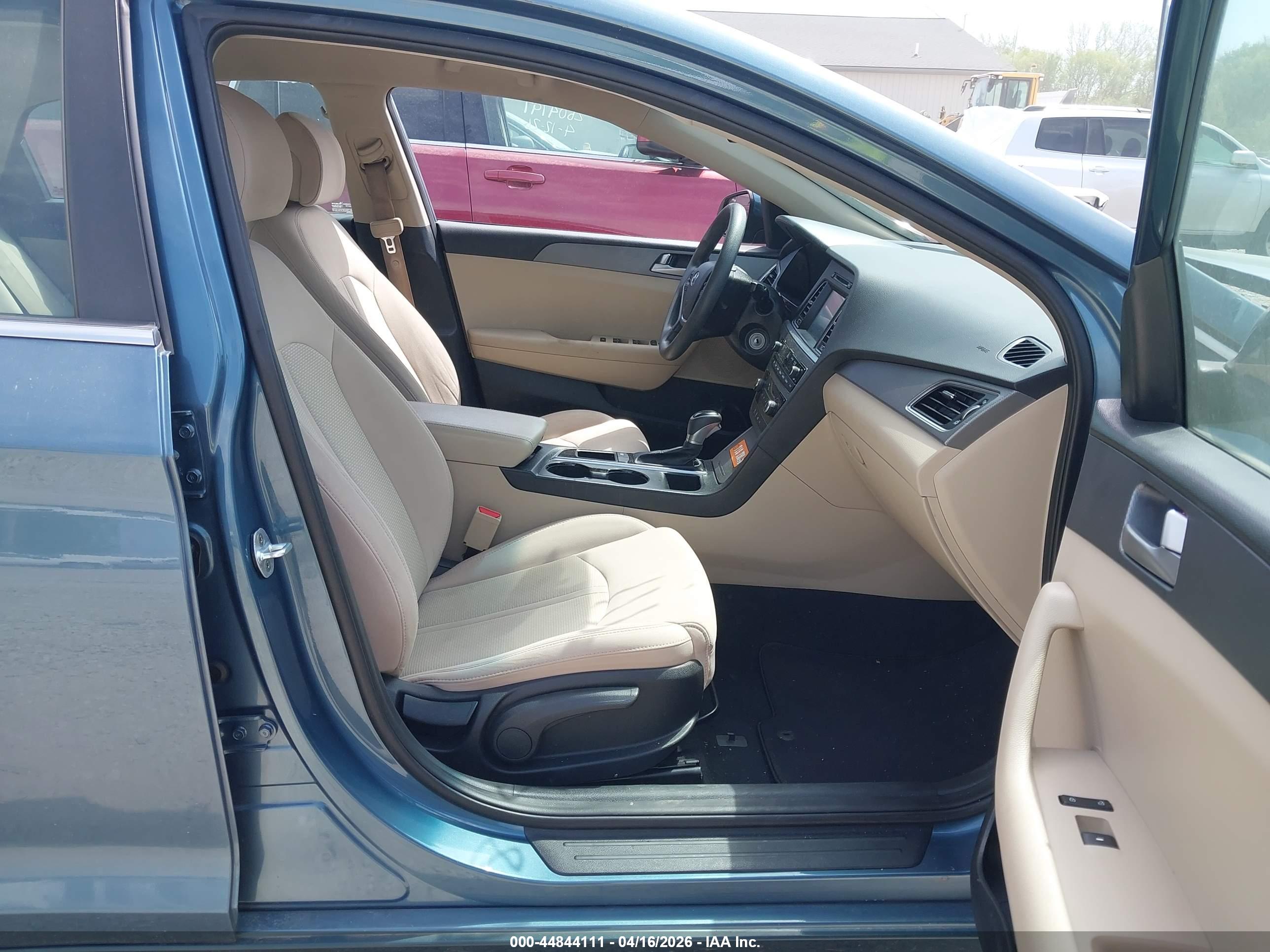HYUNDAI SONATA image 5