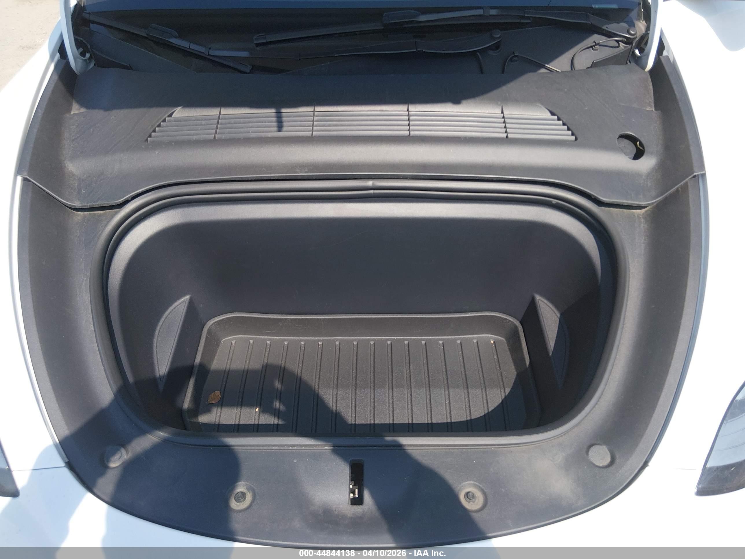 TESLA MODEL image 10