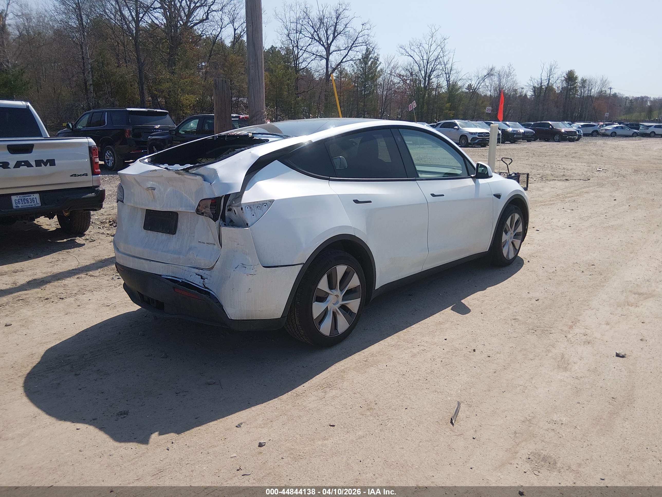 TESLA MODEL image 4