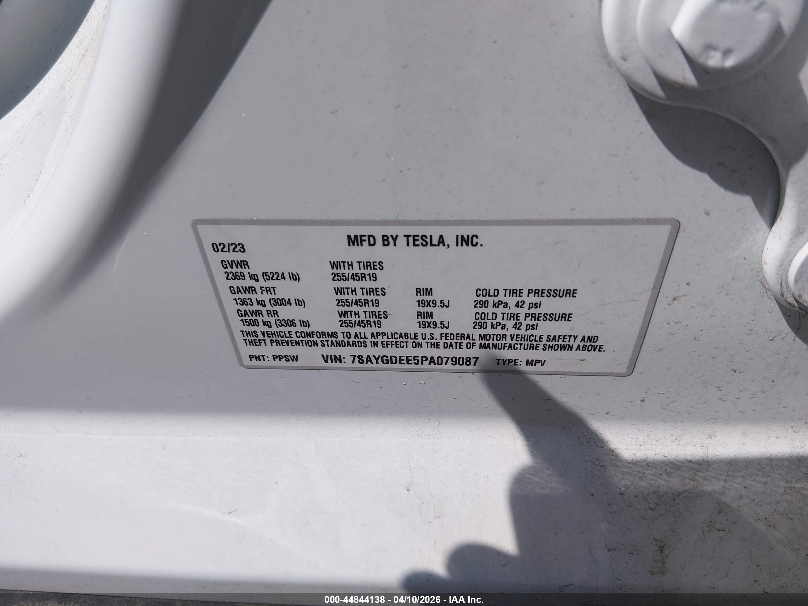 TESLA MODEL image 9