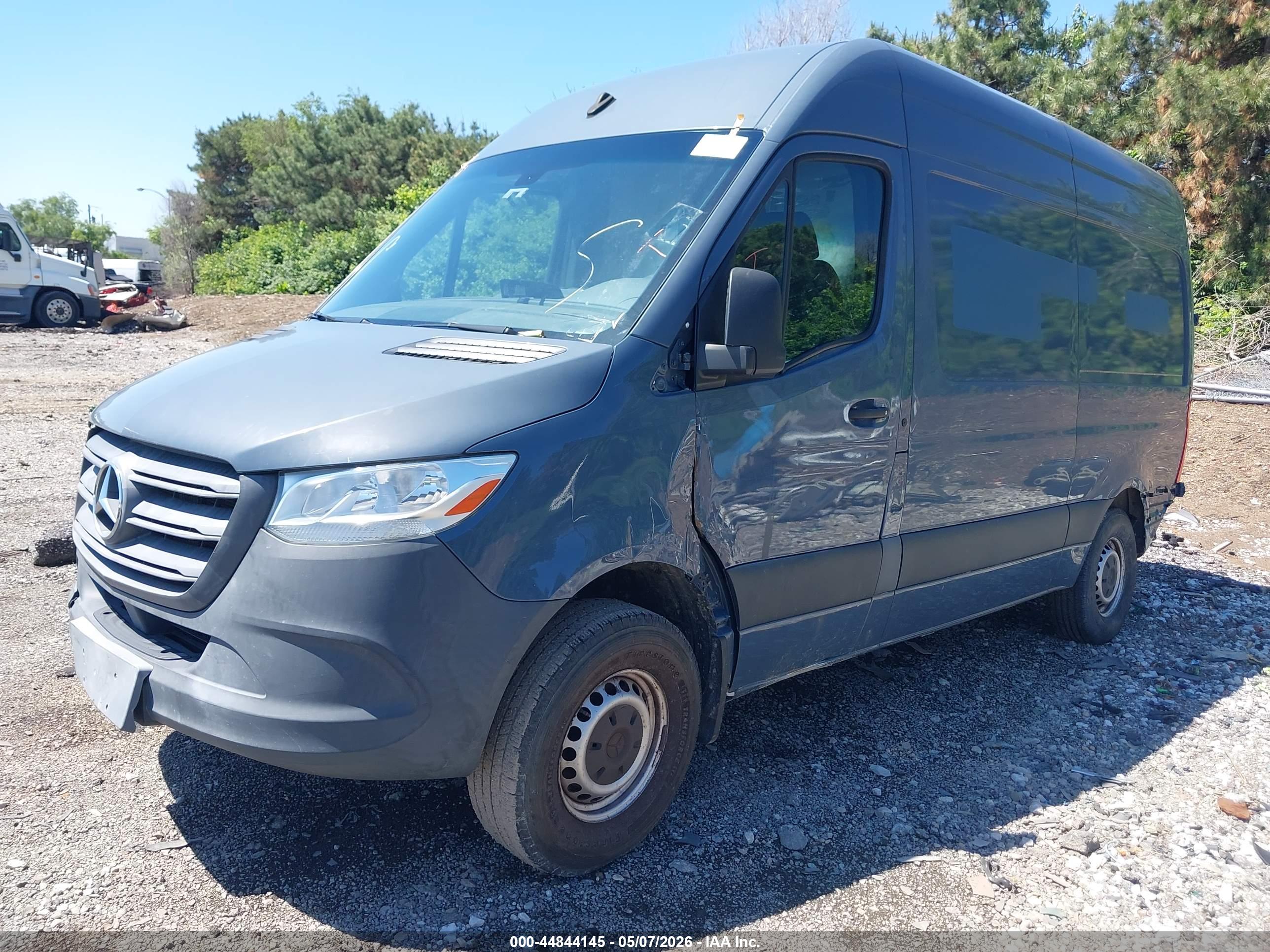 MERCEDES-BENZ SPRINTER image 2