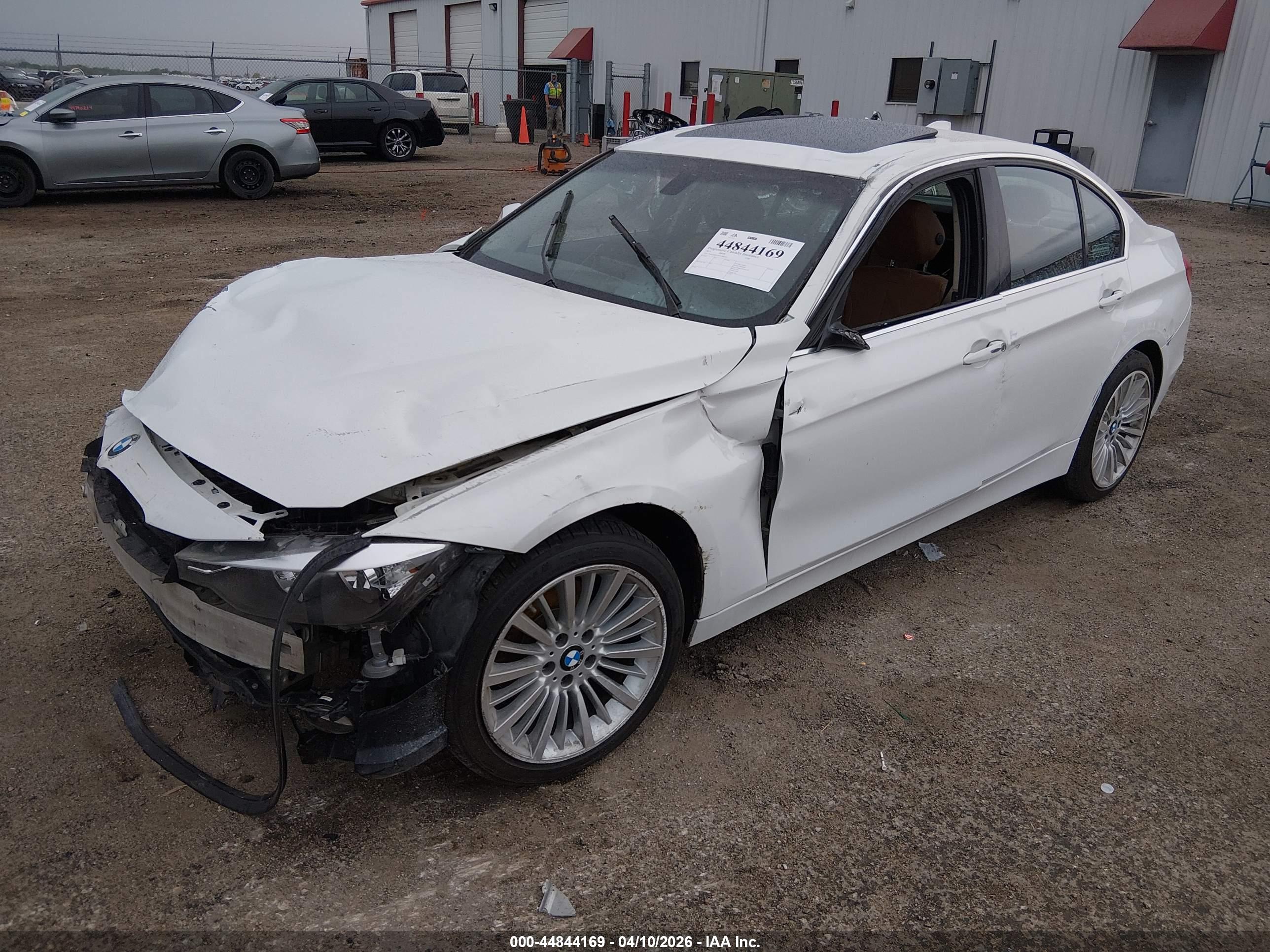 BMW 328I image 2