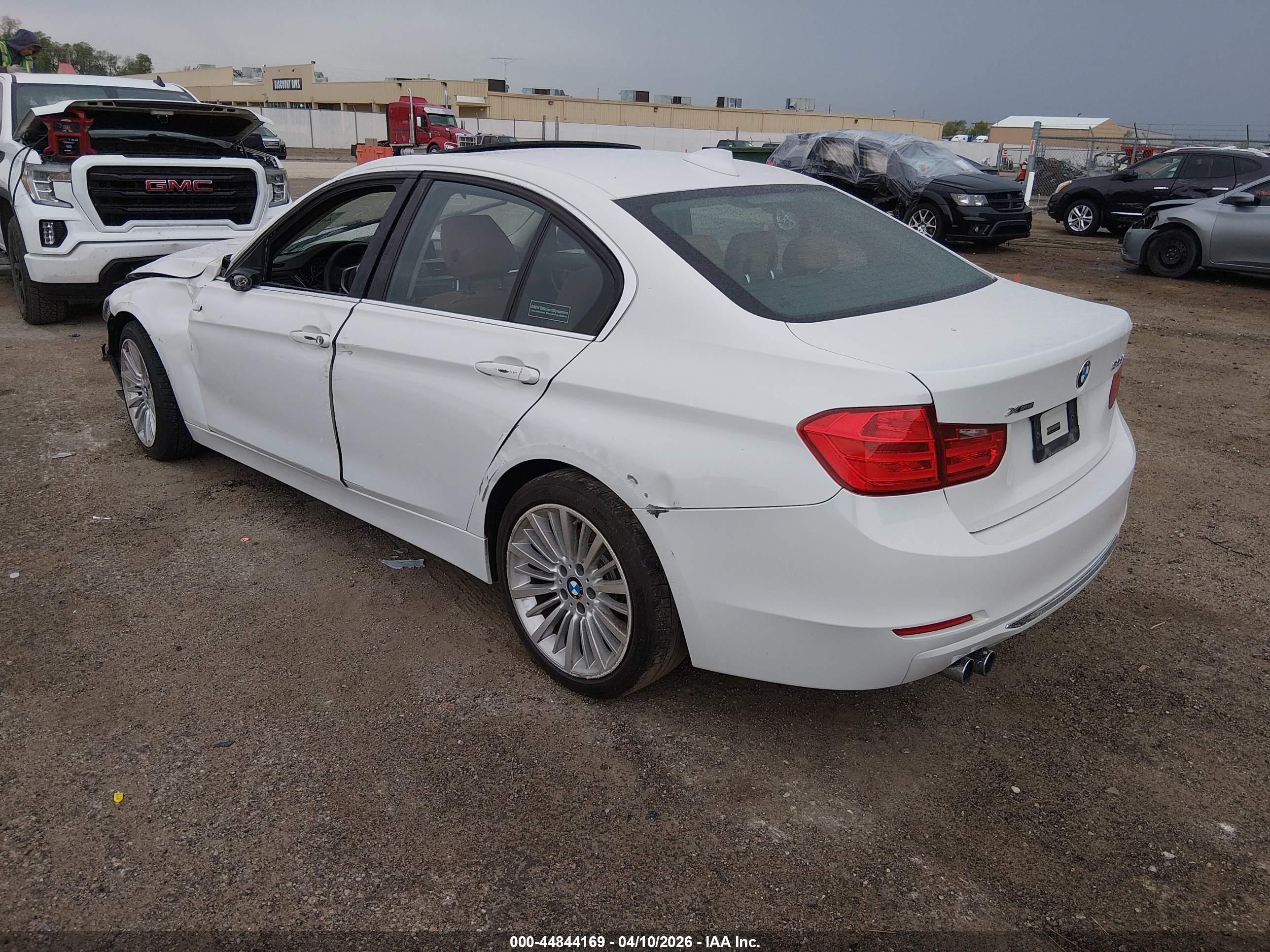 BMW 328I image 3
