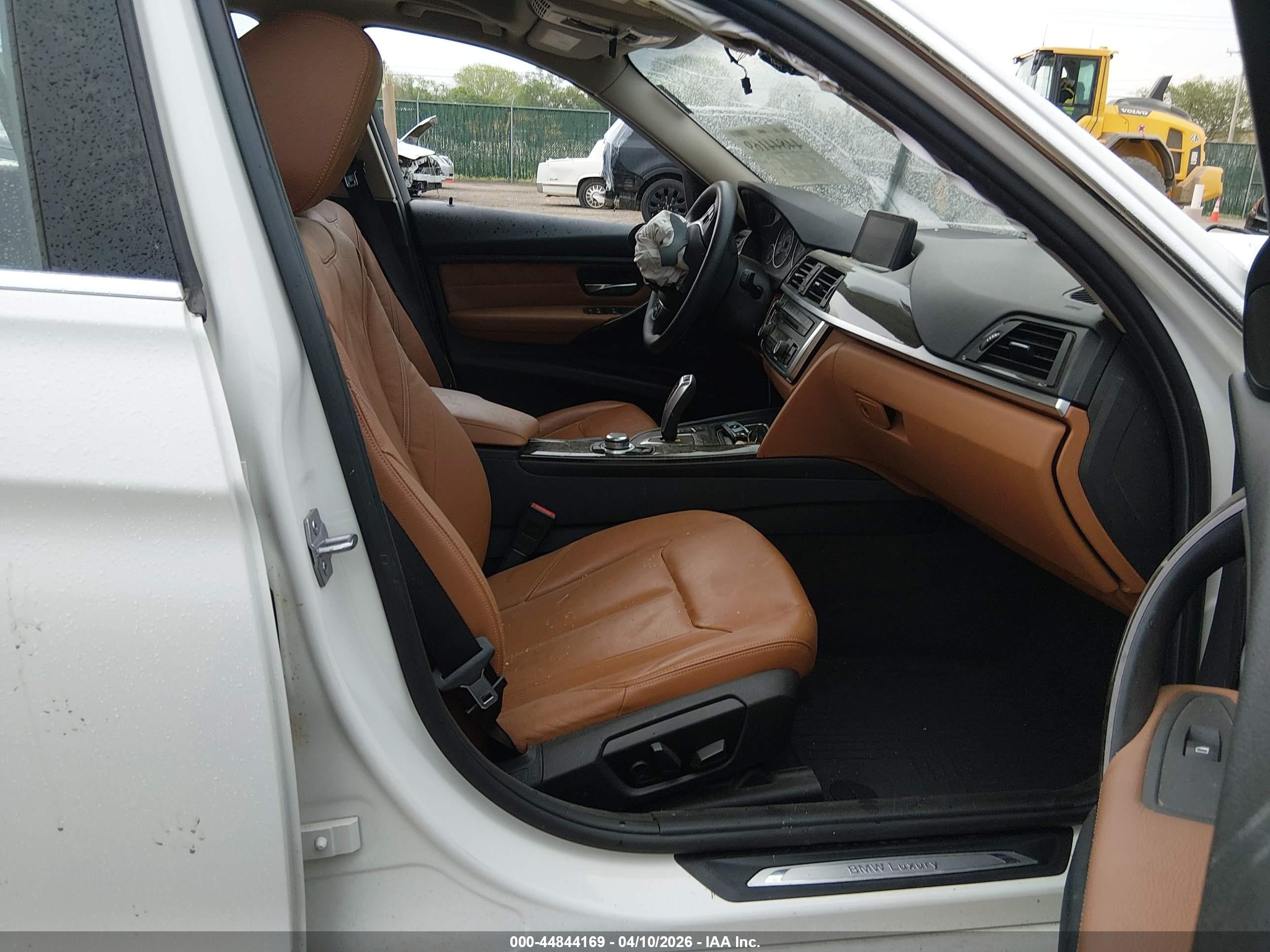 BMW 328I image 5