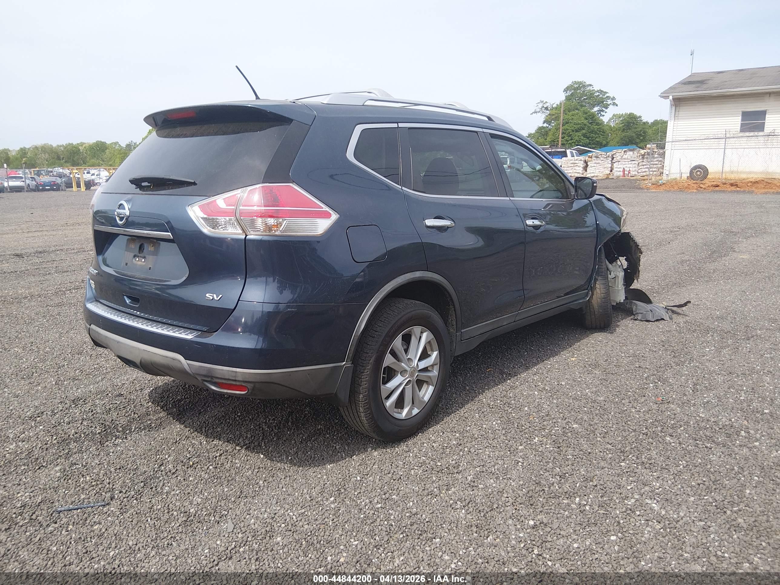 NISSAN ROGUE image 4
