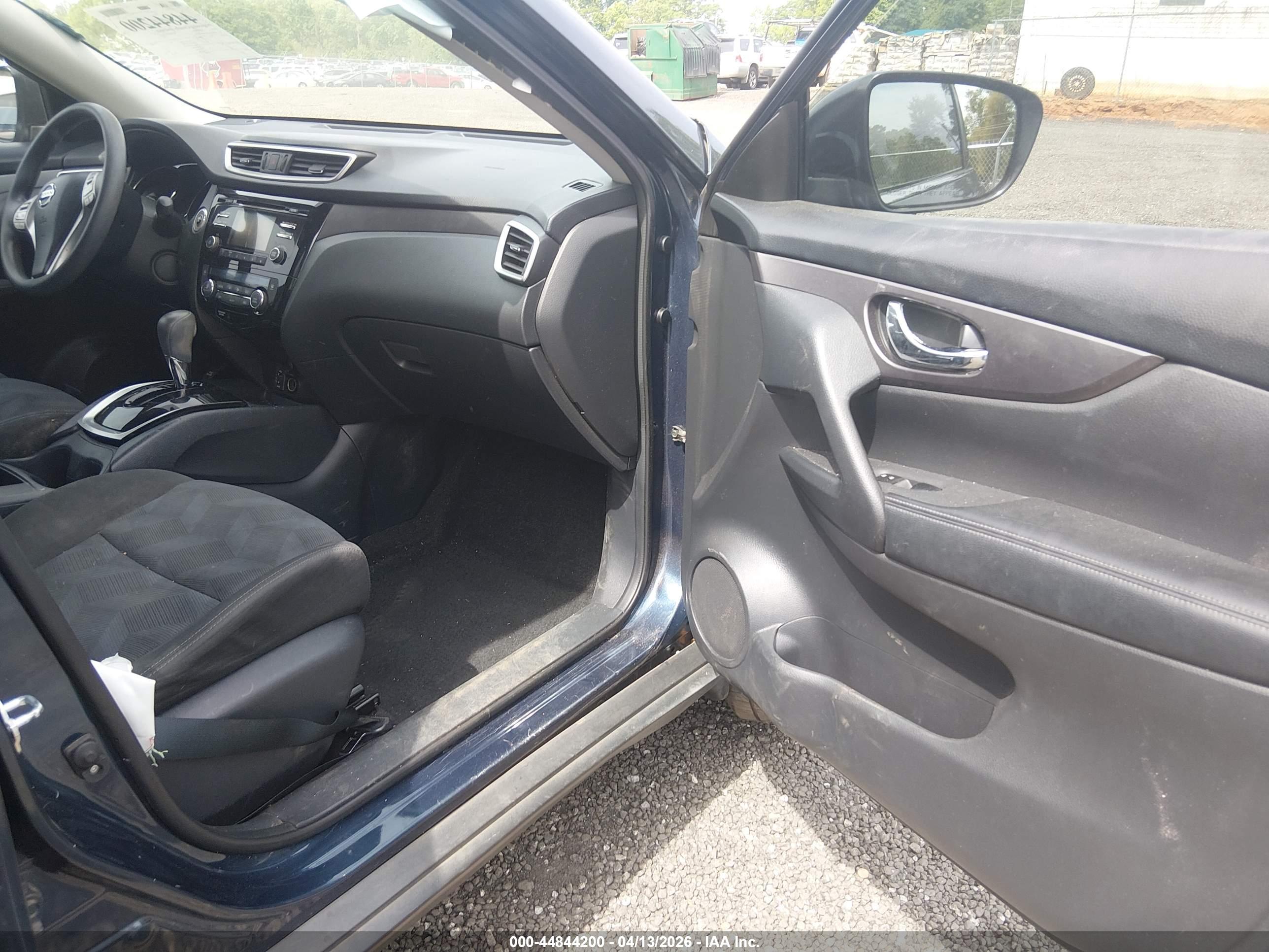 NISSAN ROGUE image 5