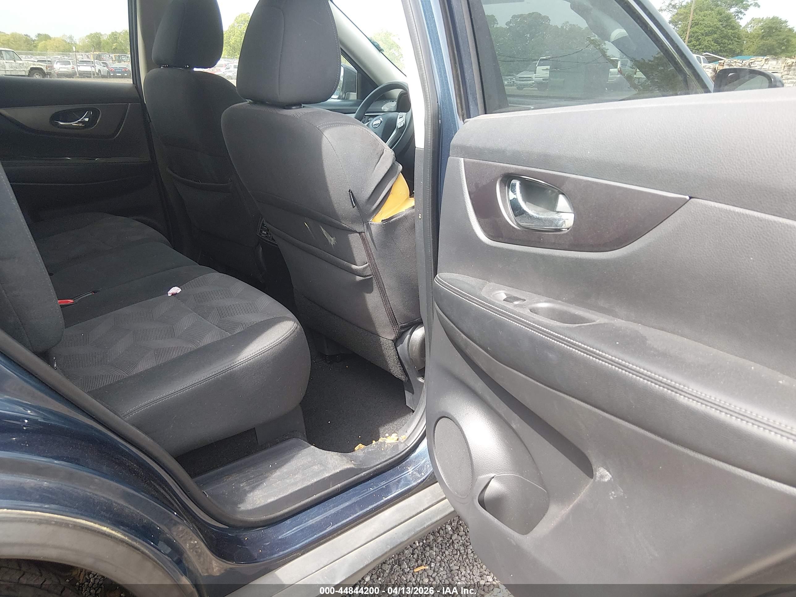 NISSAN ROGUE image 8