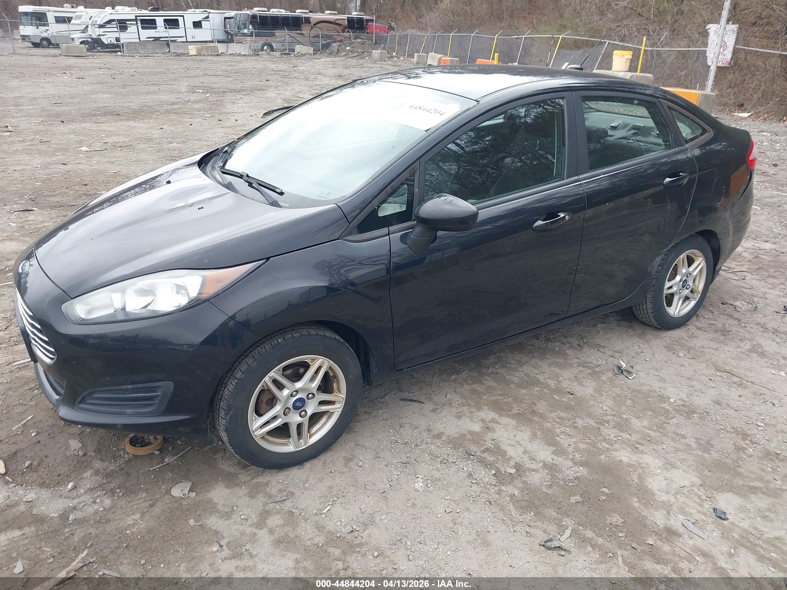 FORD FIESTA image 2