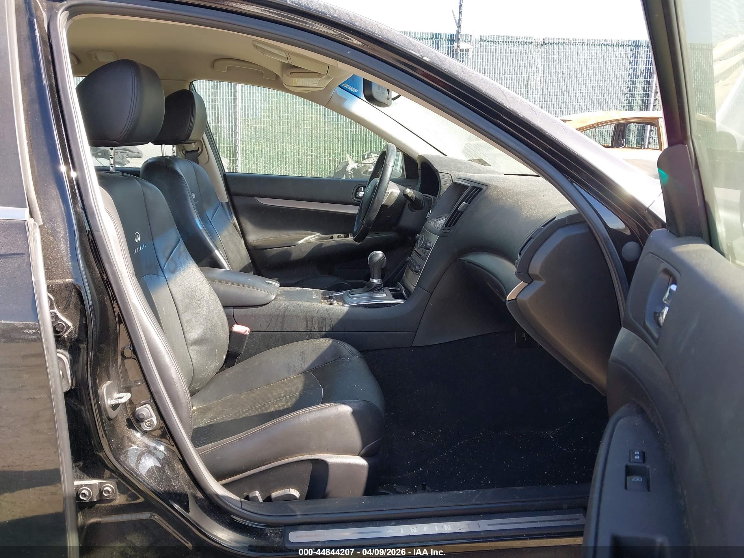 INFINITI G37X image 5