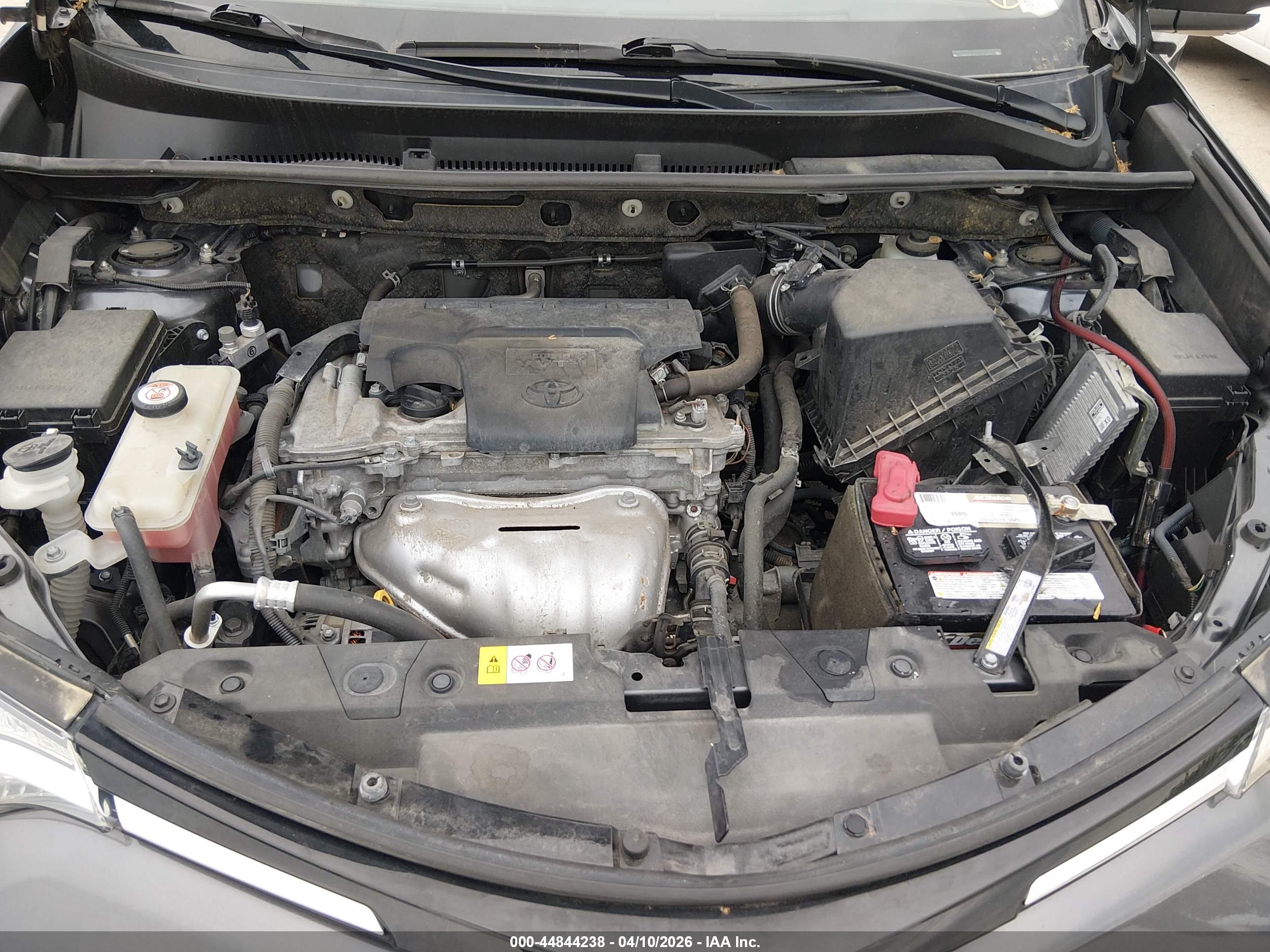 TOYOTA RAV4 image 10