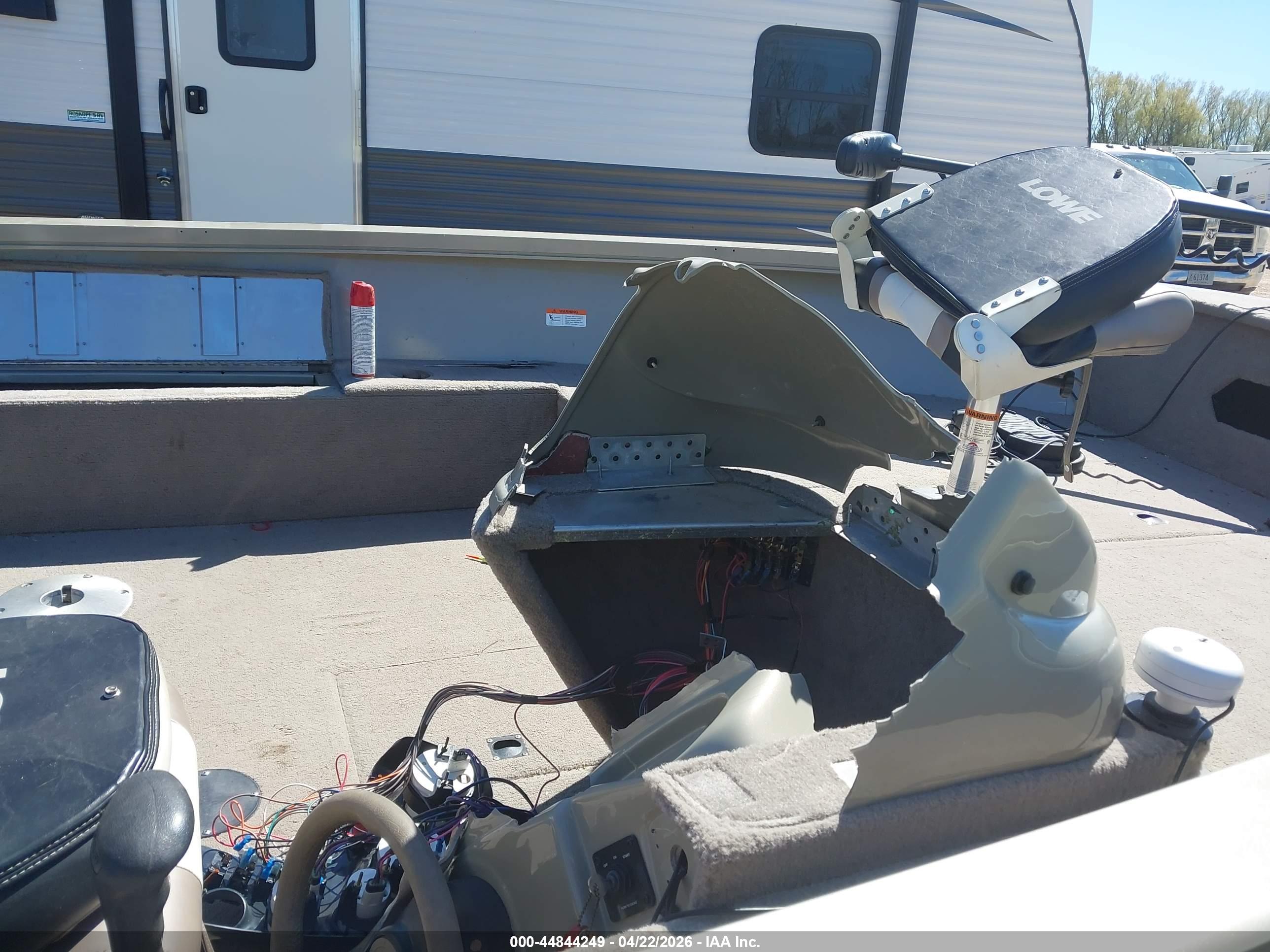 LOWE FM image 6