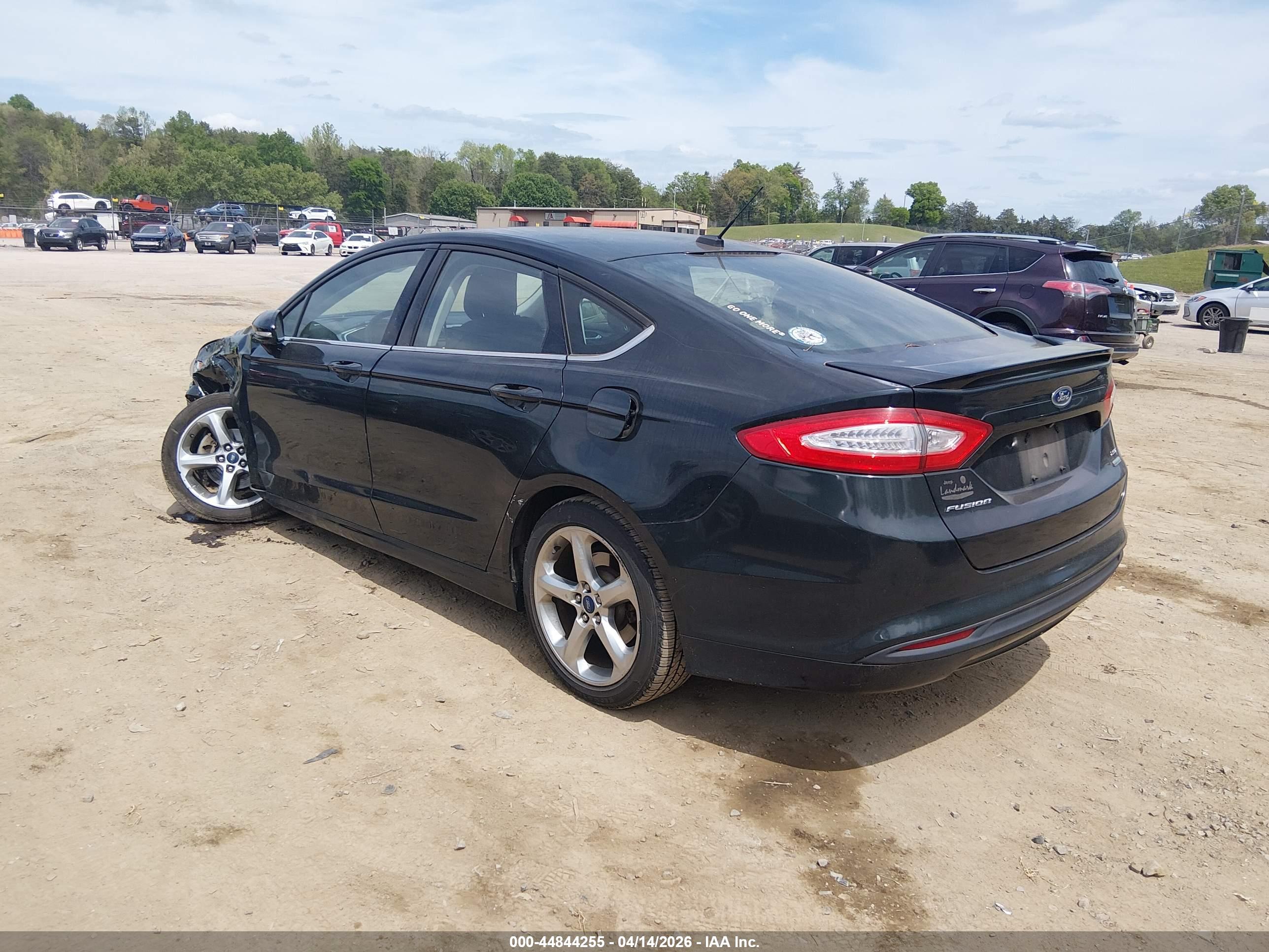 FORD FUSION image 3