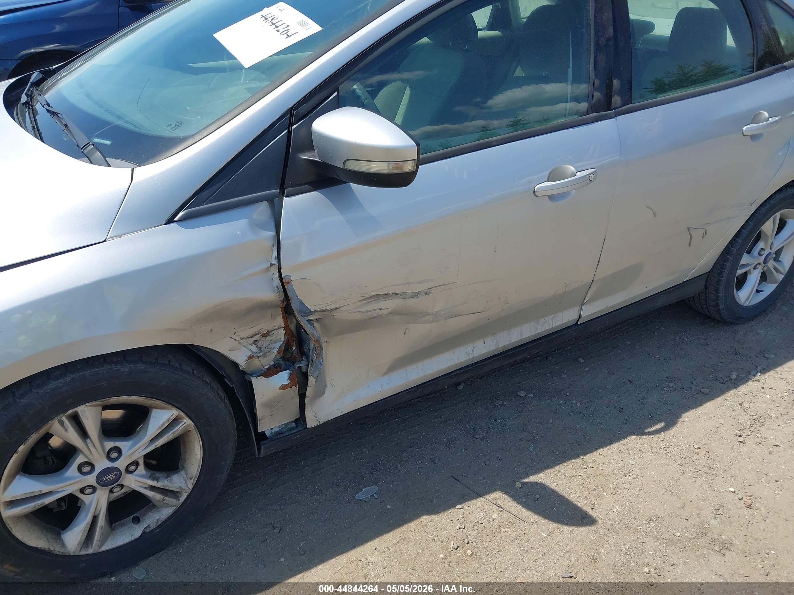 FORD FOCUS image 6
