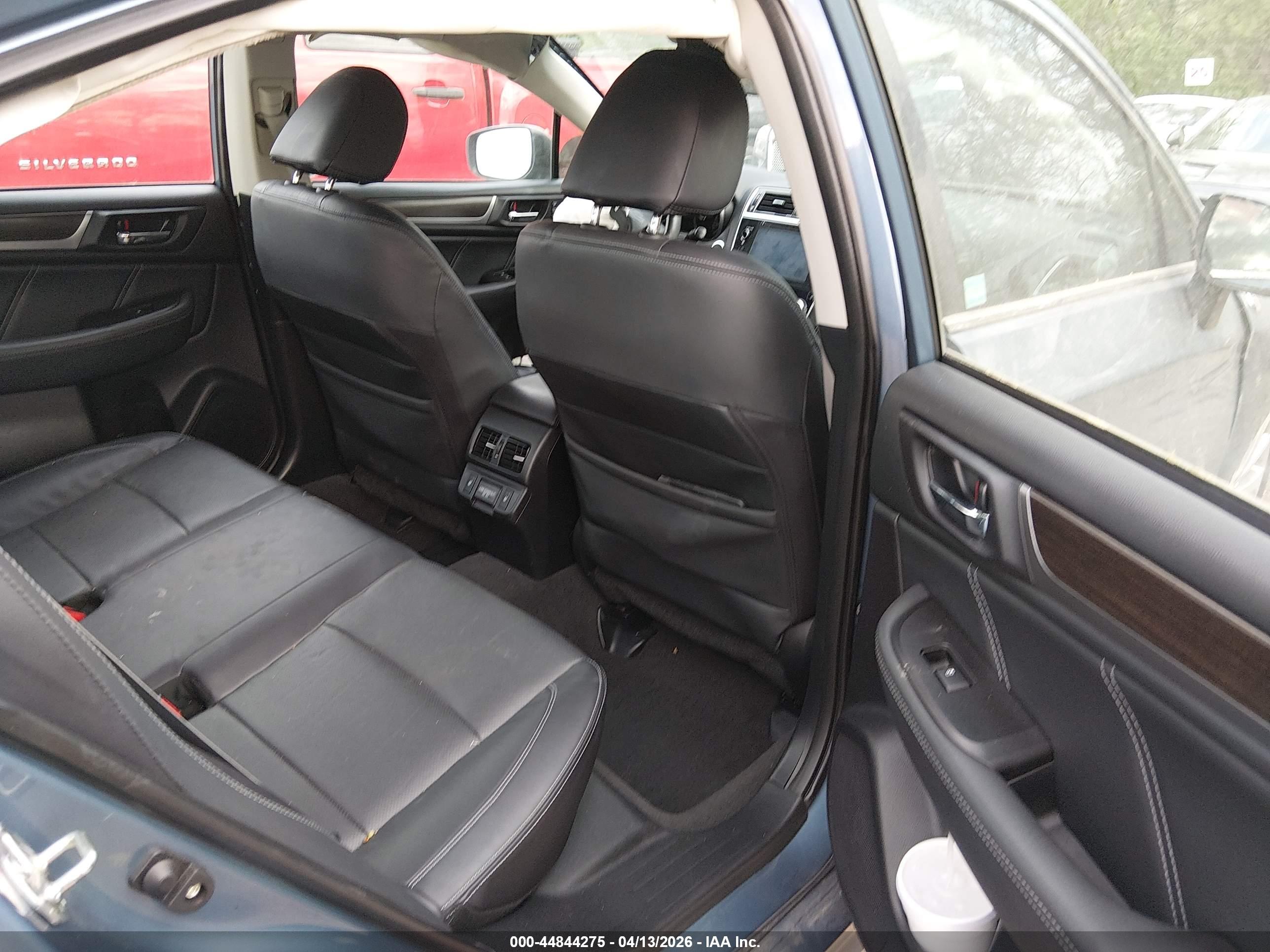 SUBARU LEGACY image 8