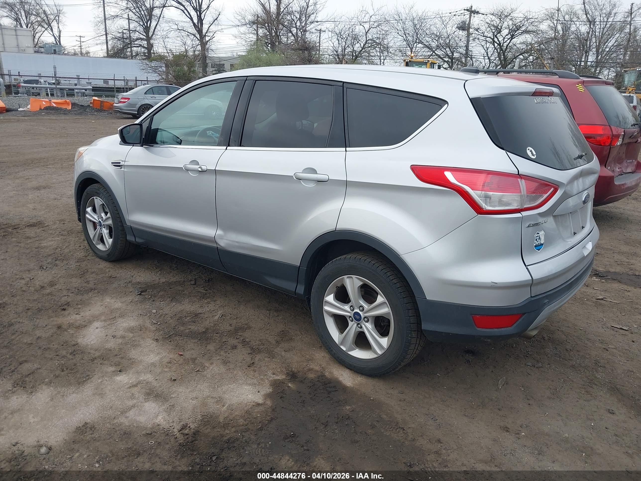 FORD ESCAPE image 3
