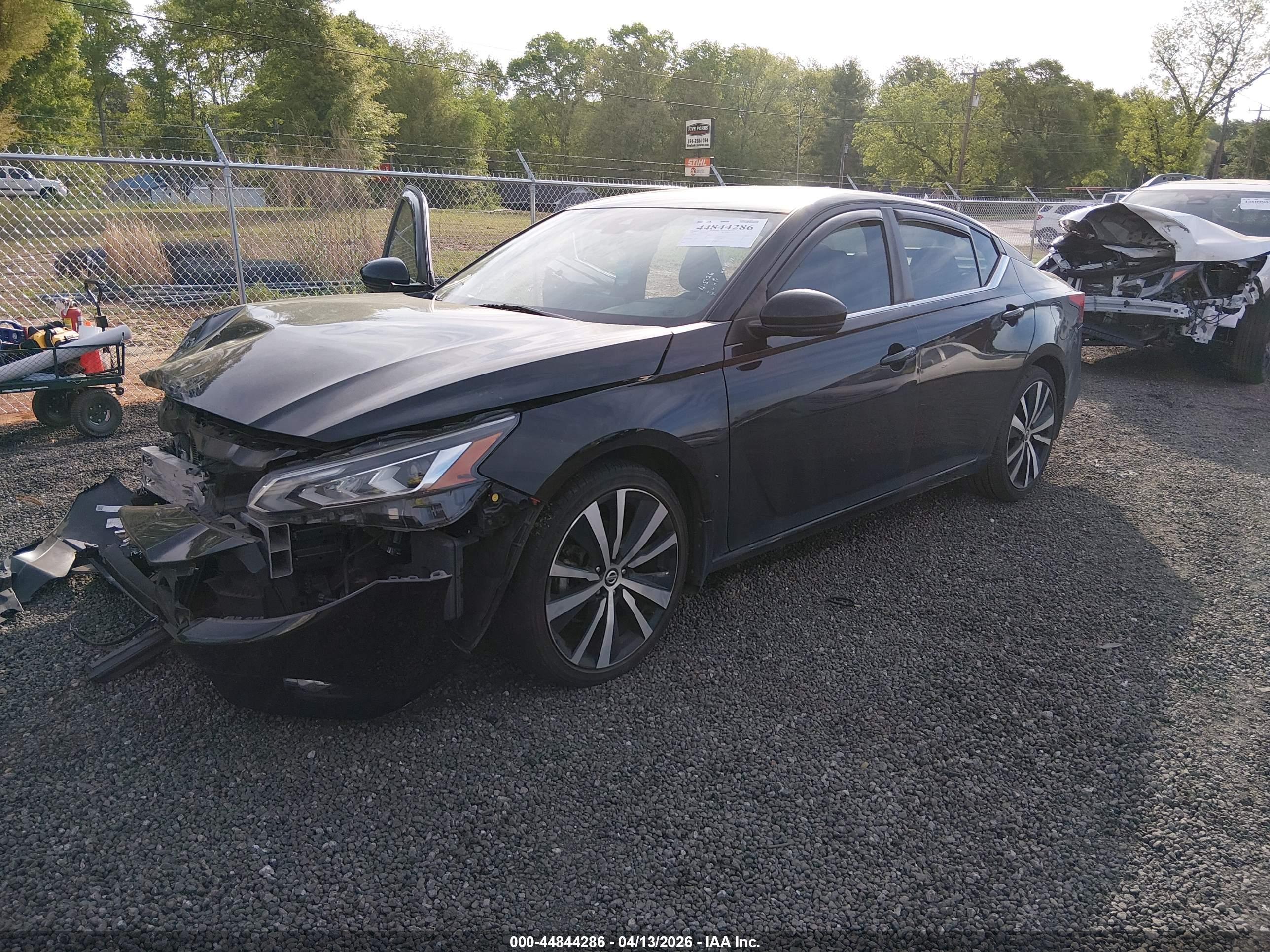 NISSAN ALTIMA image 2