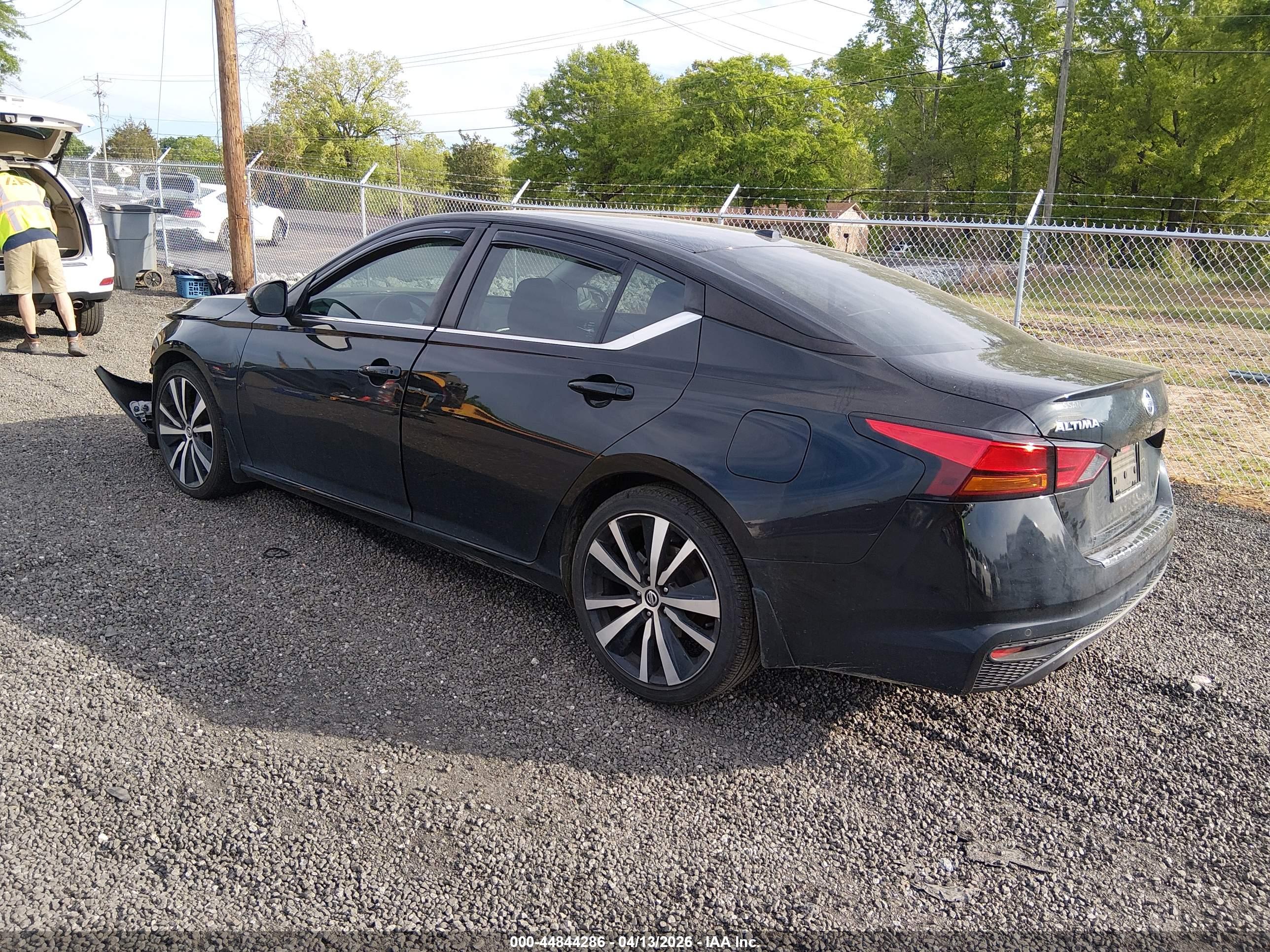 NISSAN ALTIMA image 3