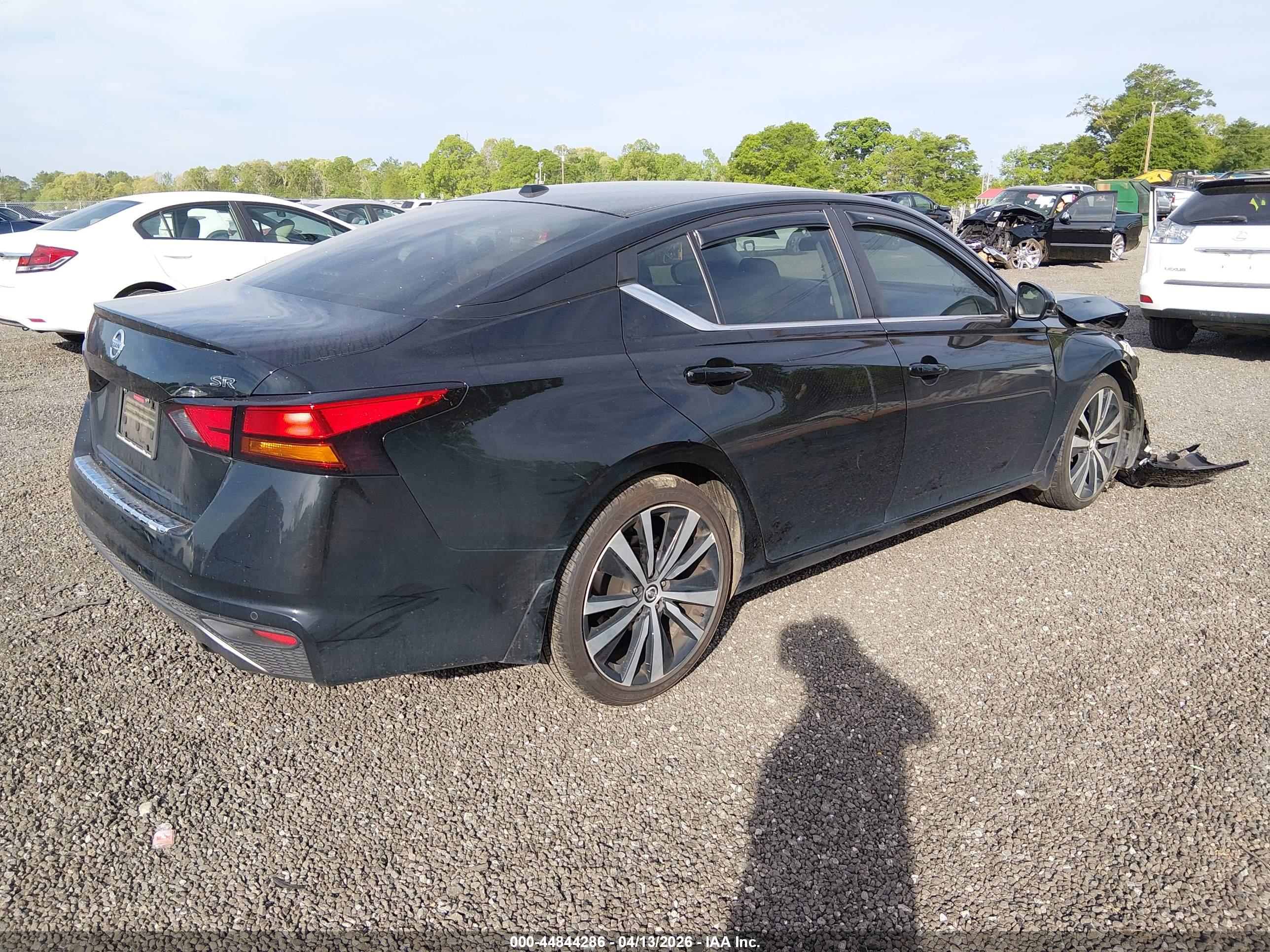 NISSAN ALTIMA image 4