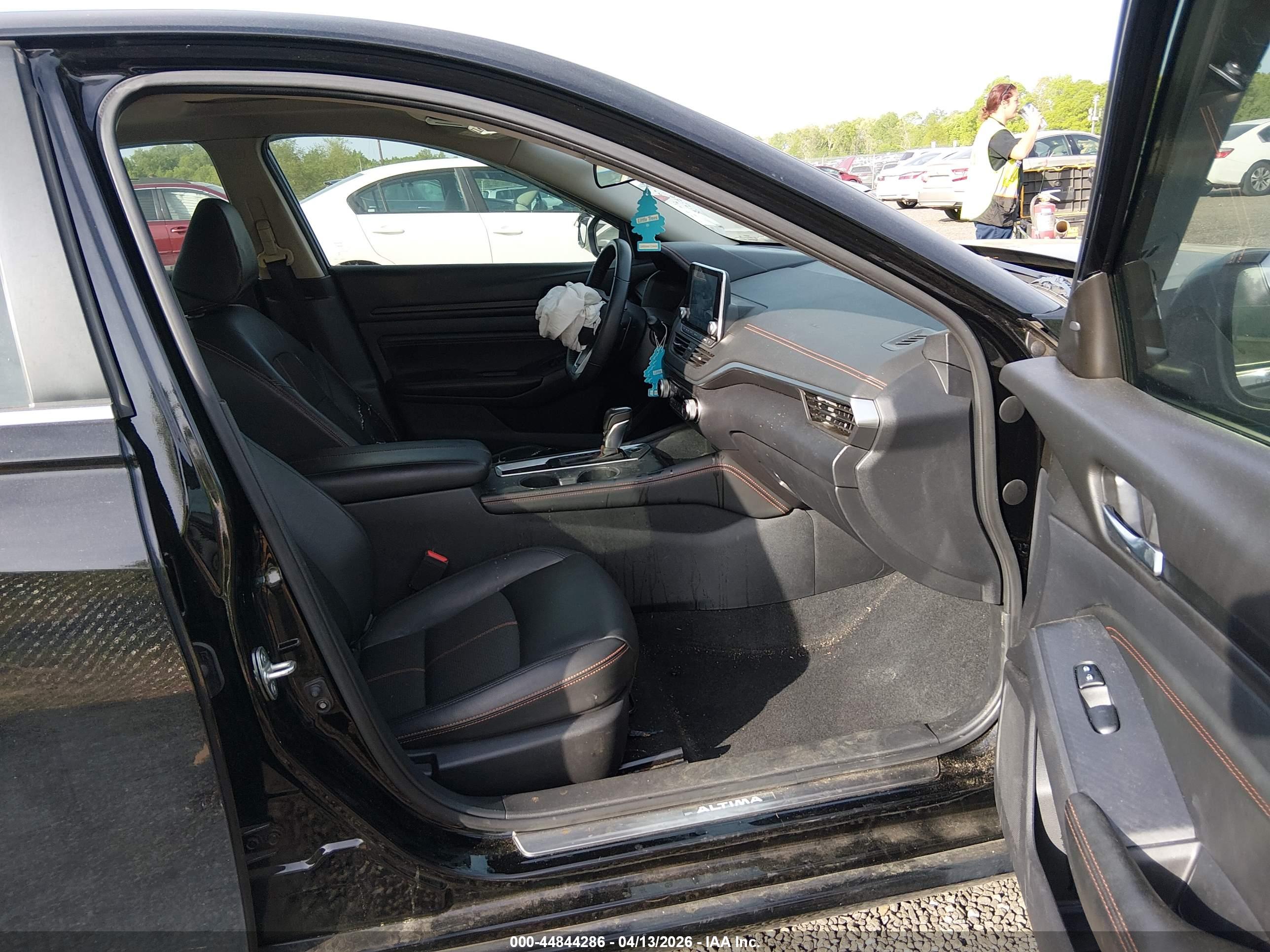 NISSAN ALTIMA image 5