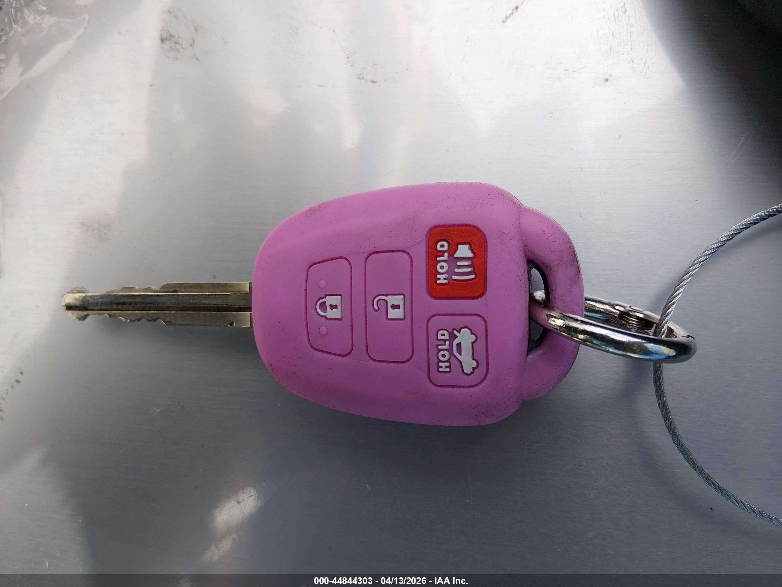 TOYOTA RAV4 image 11