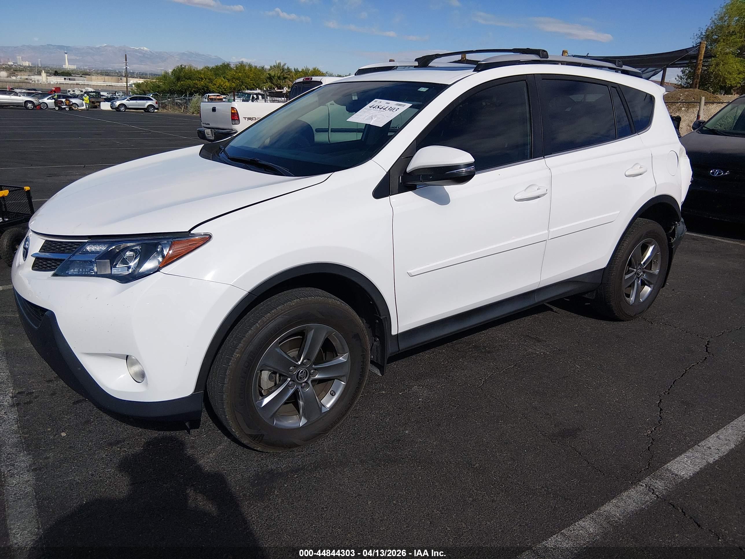TOYOTA RAV4 image 2