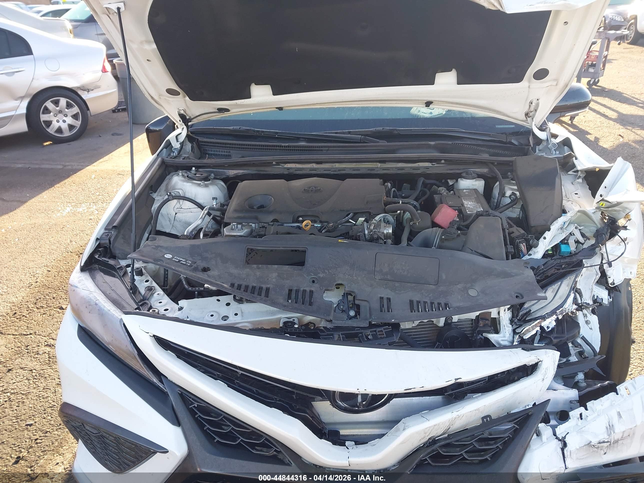 TOYOTA CAMRY image 10