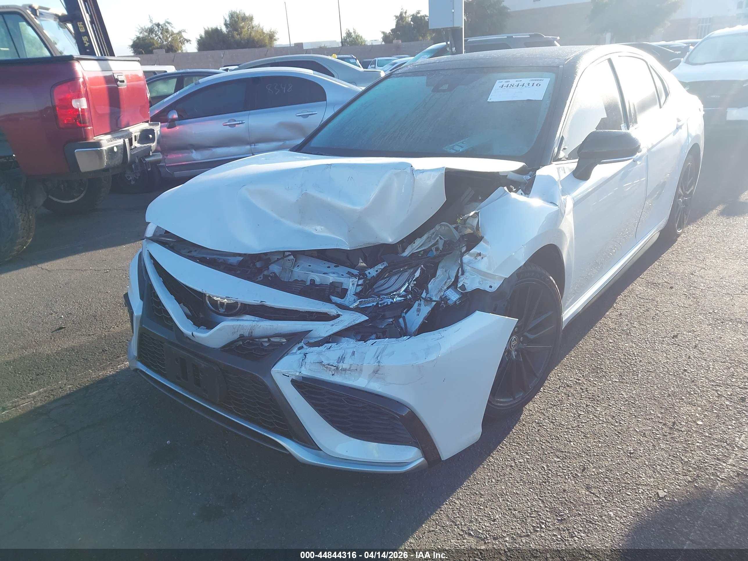 TOYOTA CAMRY image 6