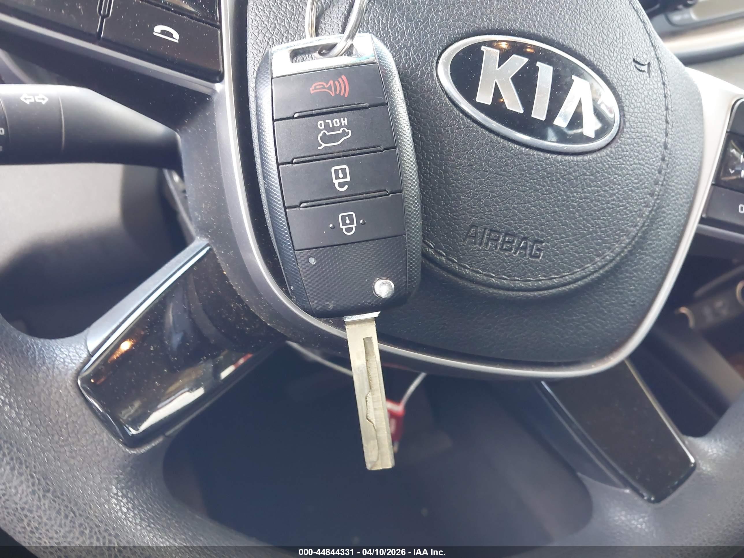 KIA SORENTO image 11