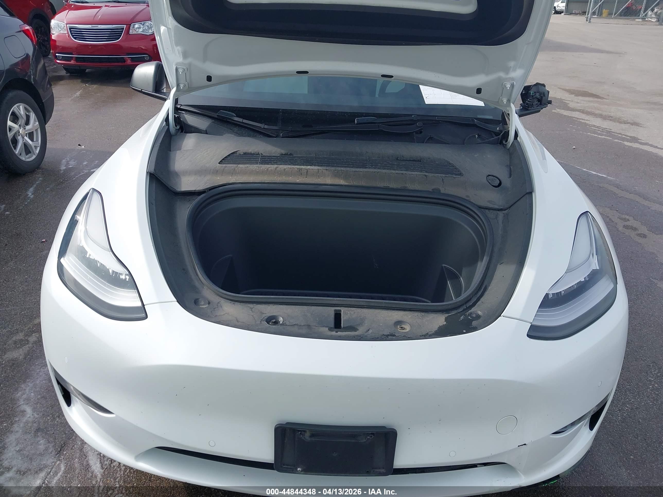 TESLA MODEL image 10