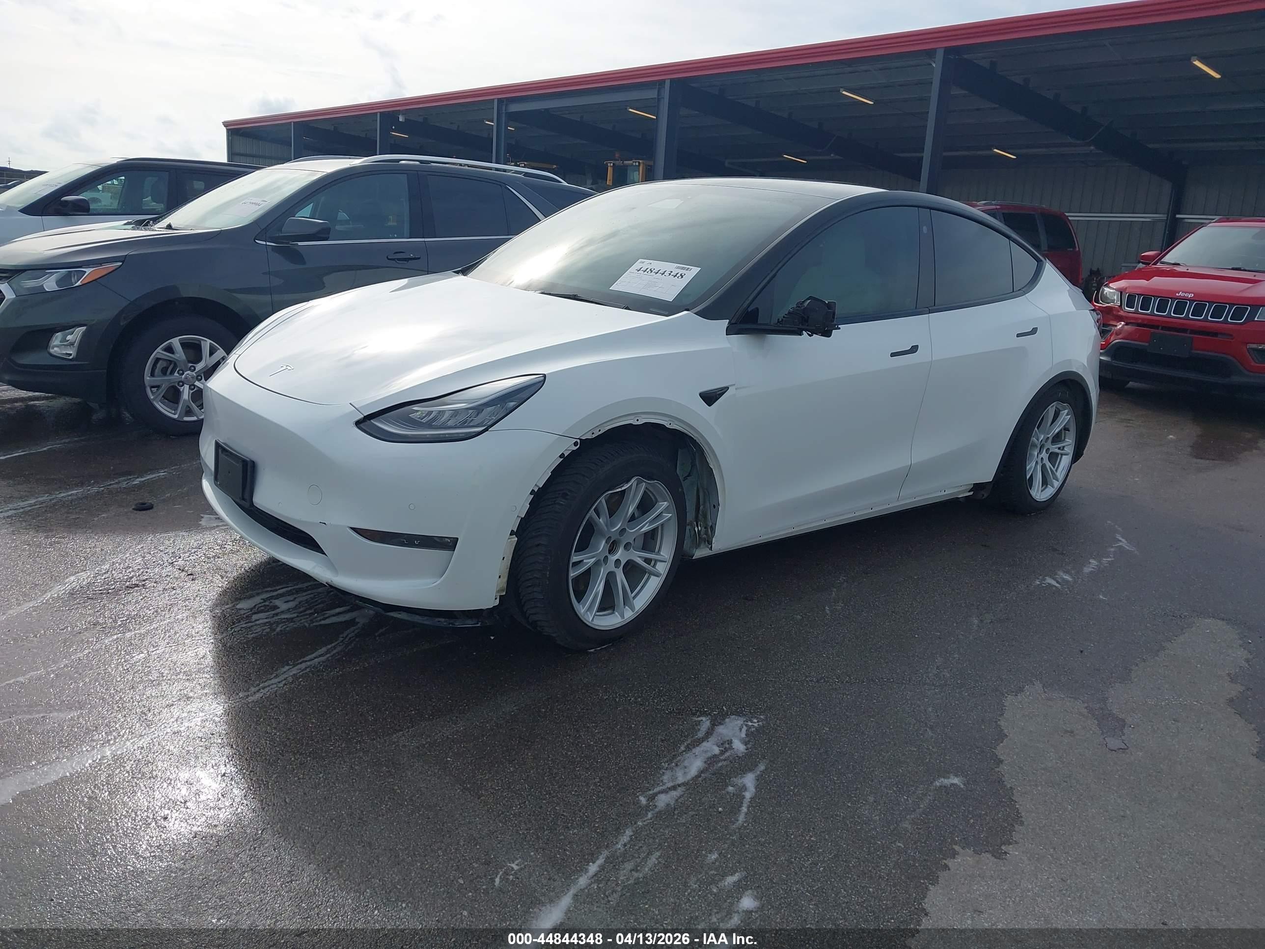 TESLA MODEL image 2
