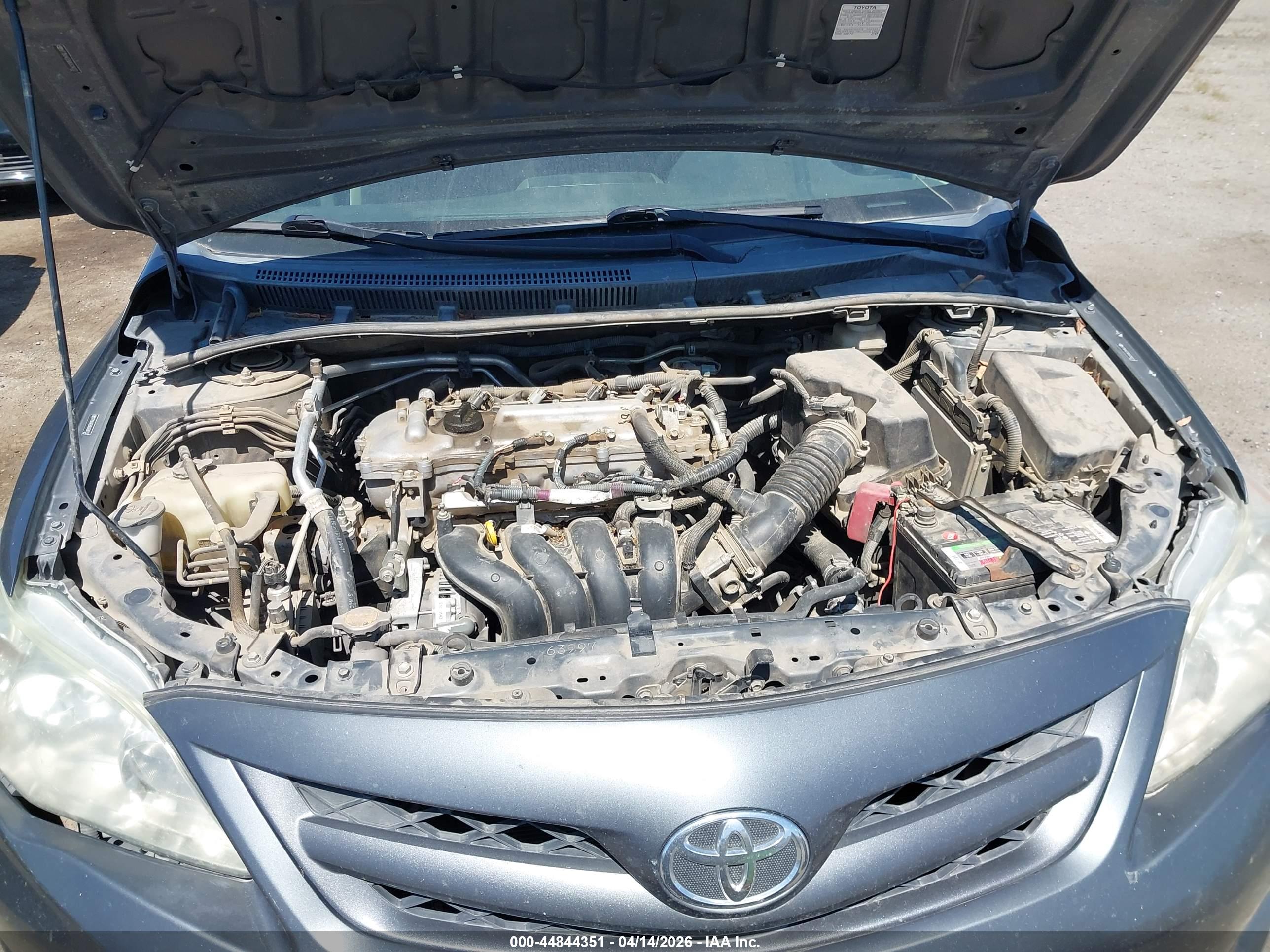 TOYOTA COROLLA image 10