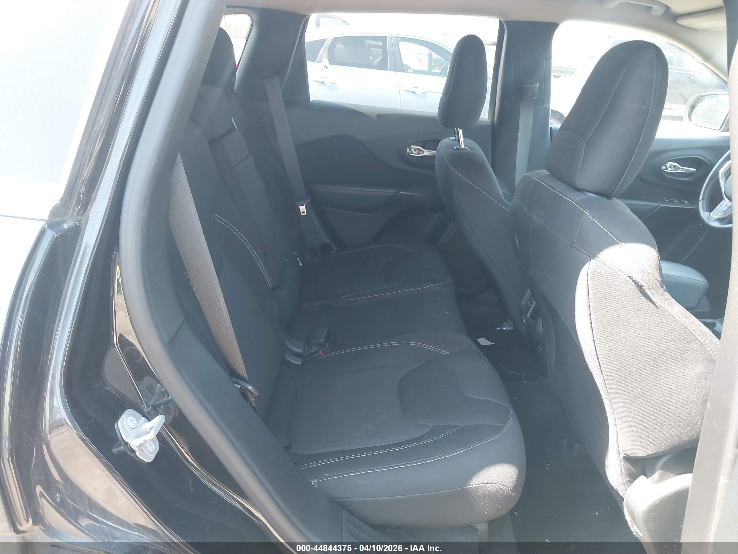 JEEP CHEROKEE image 8