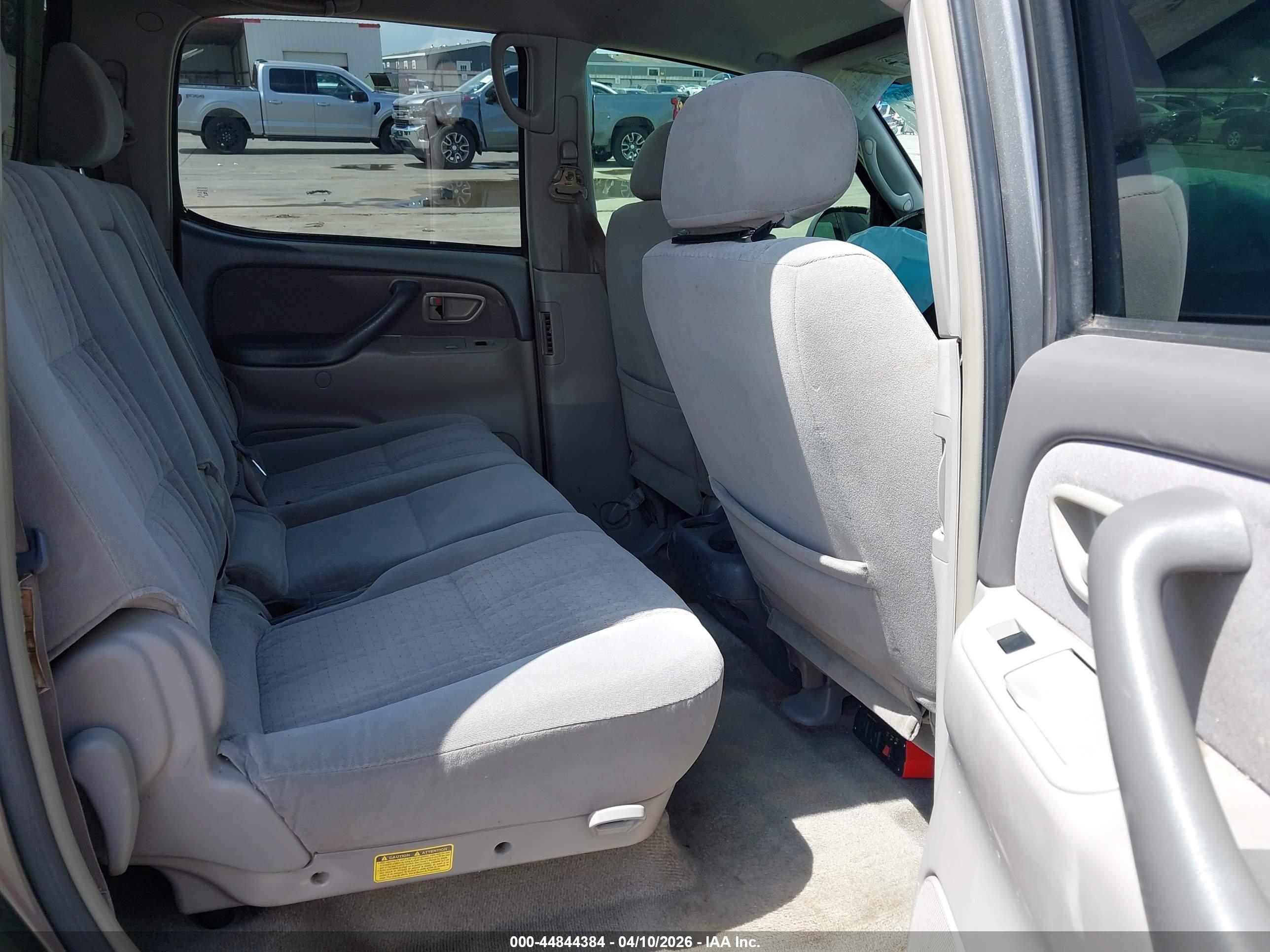 TOYOTA TUNDRA image 8