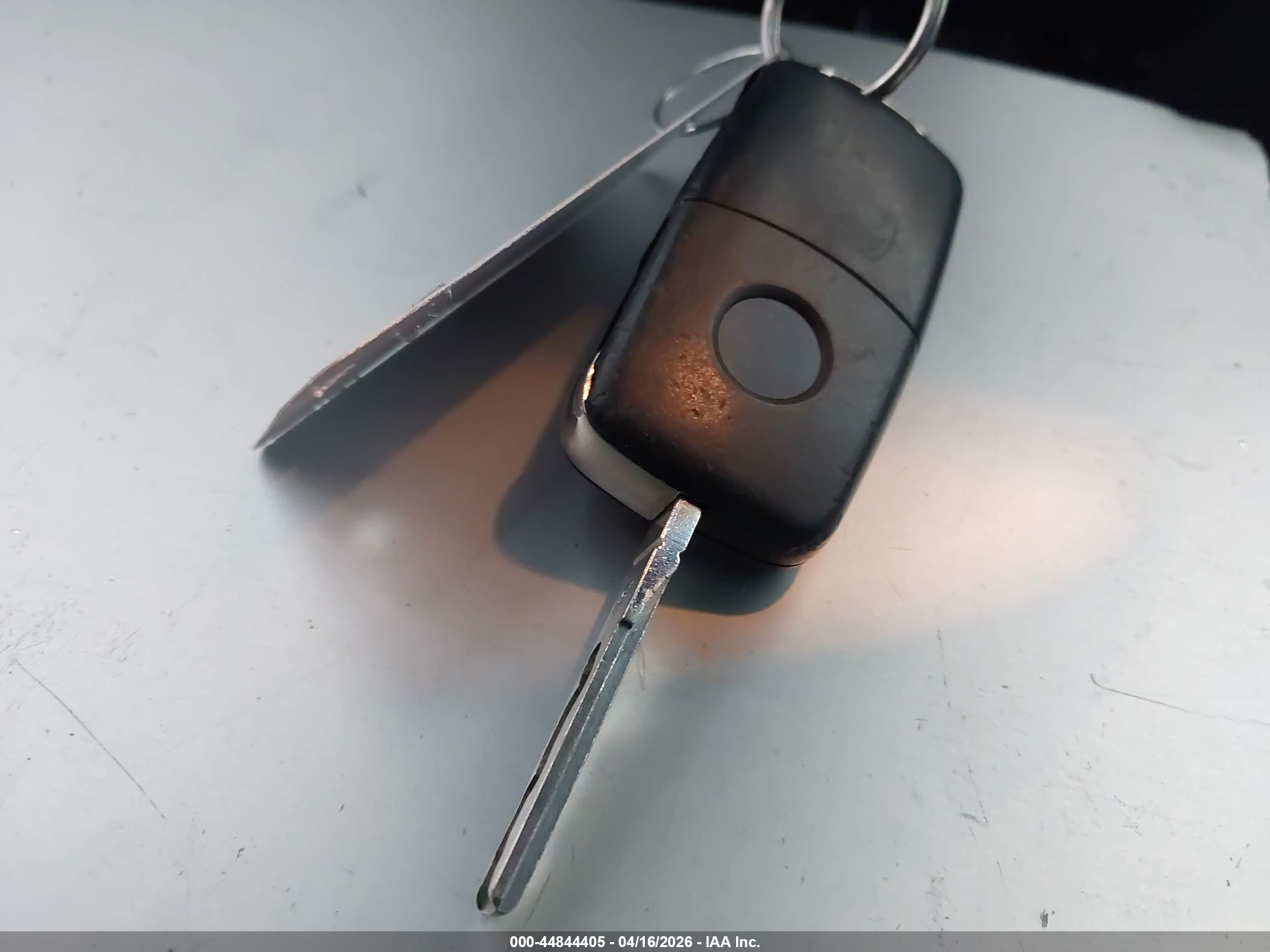 VOLKSWAGEN PASSAT image 11