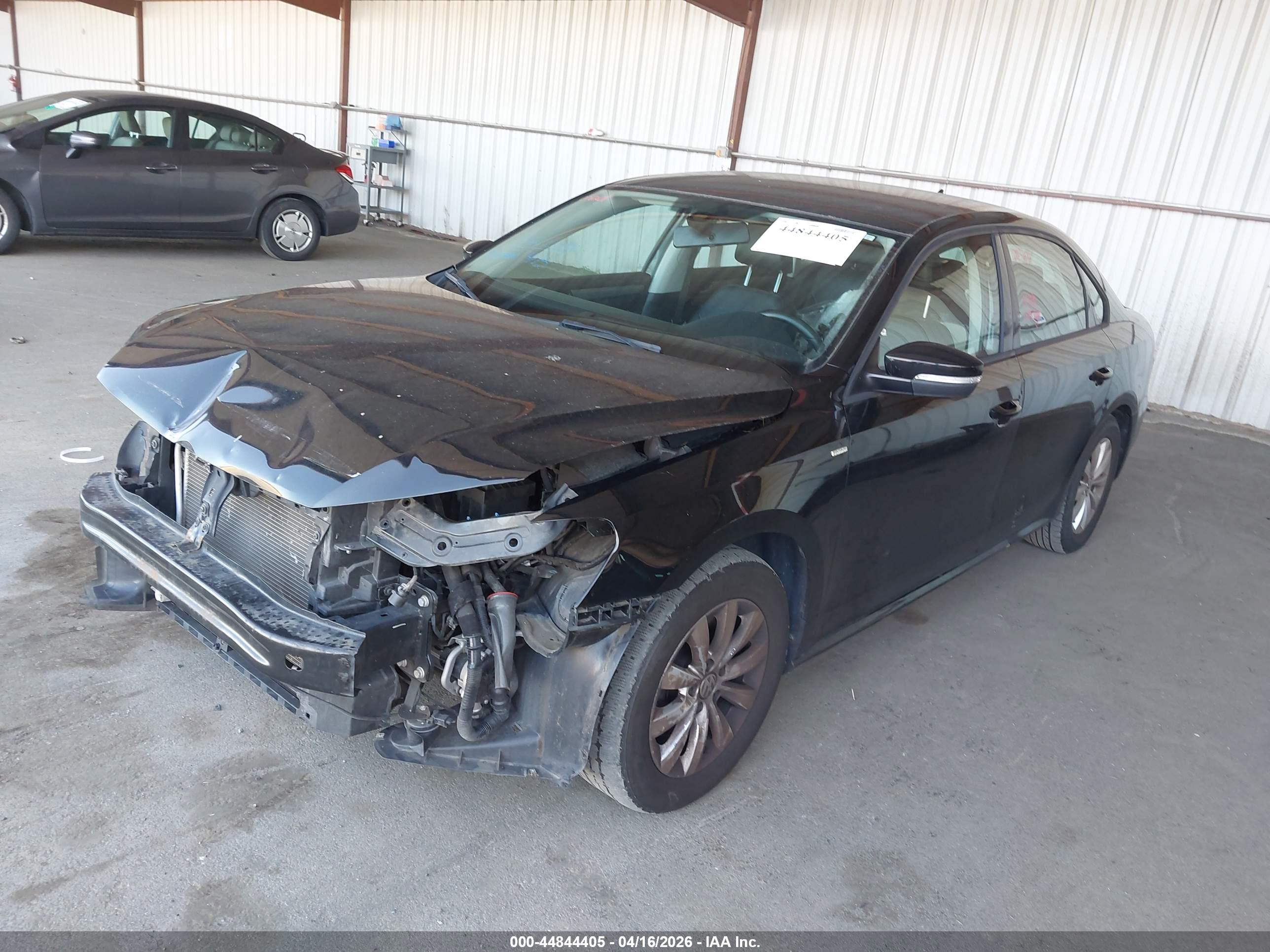 VOLKSWAGEN PASSAT image 2