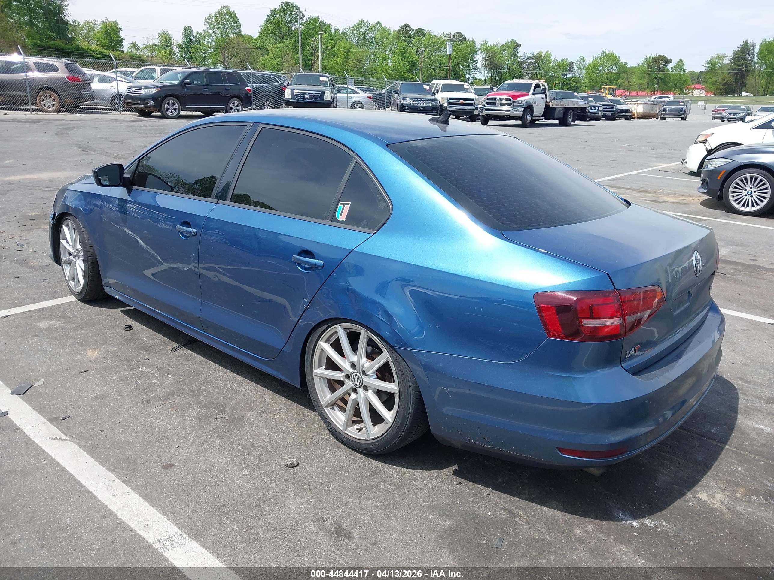 VOLKSWAGEN JETTA image 3