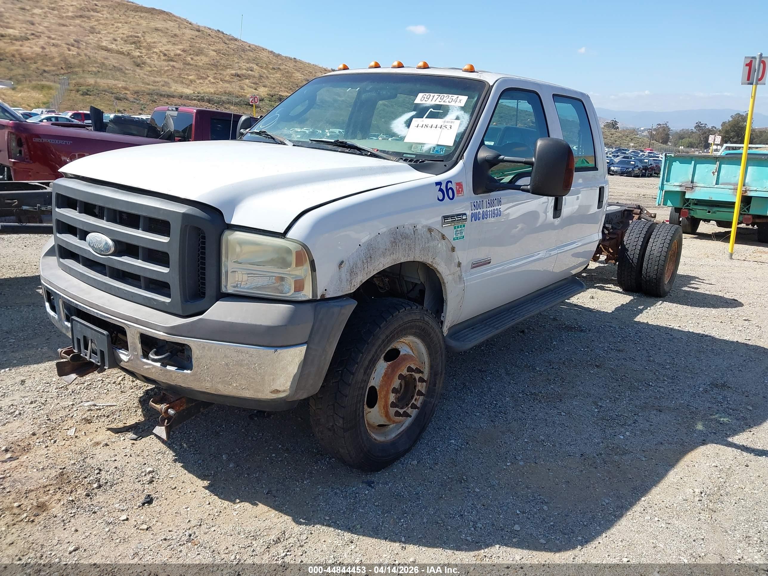 FORD F-550 image 2
