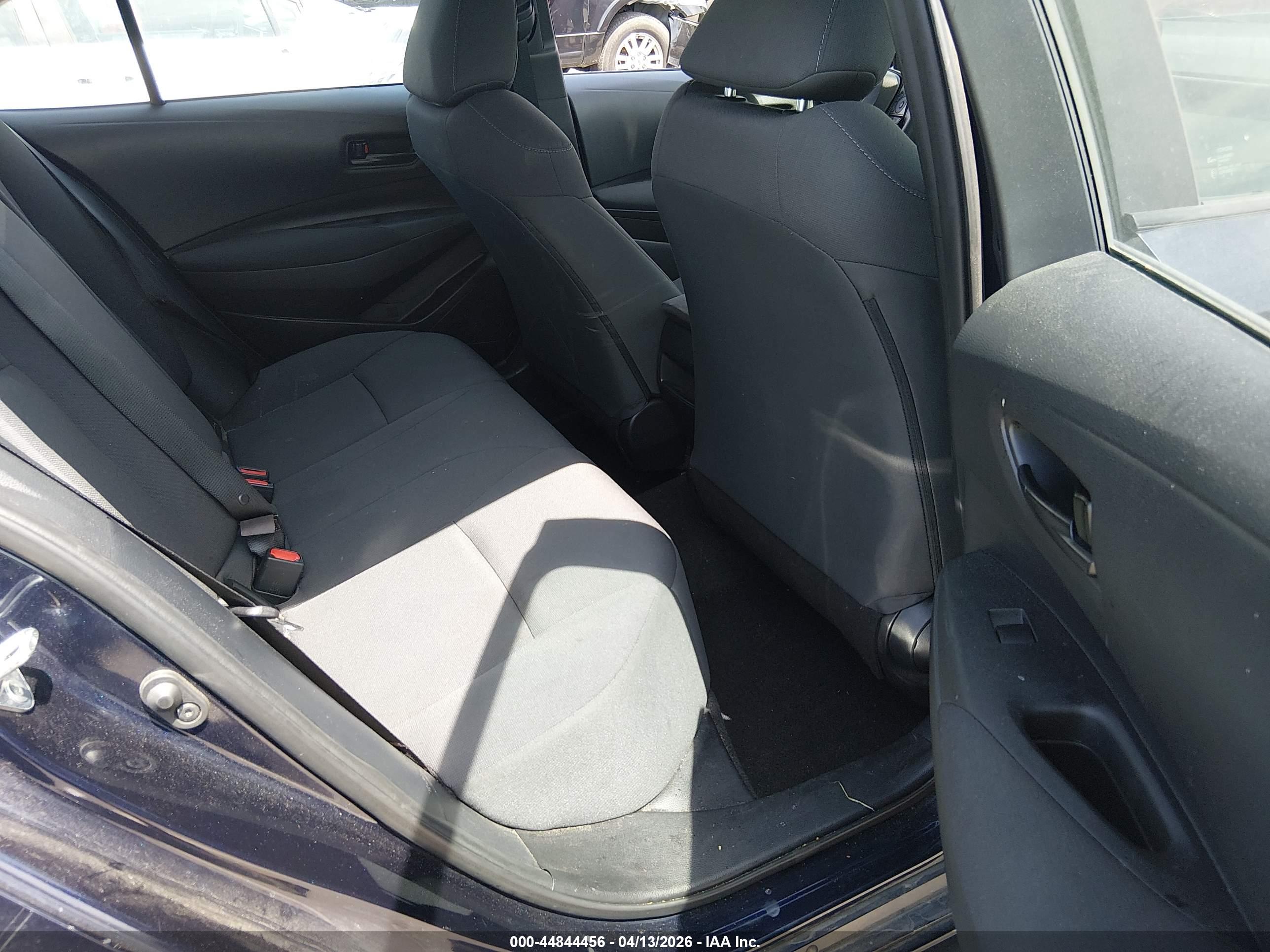 TOYOTA COROLLA image 8